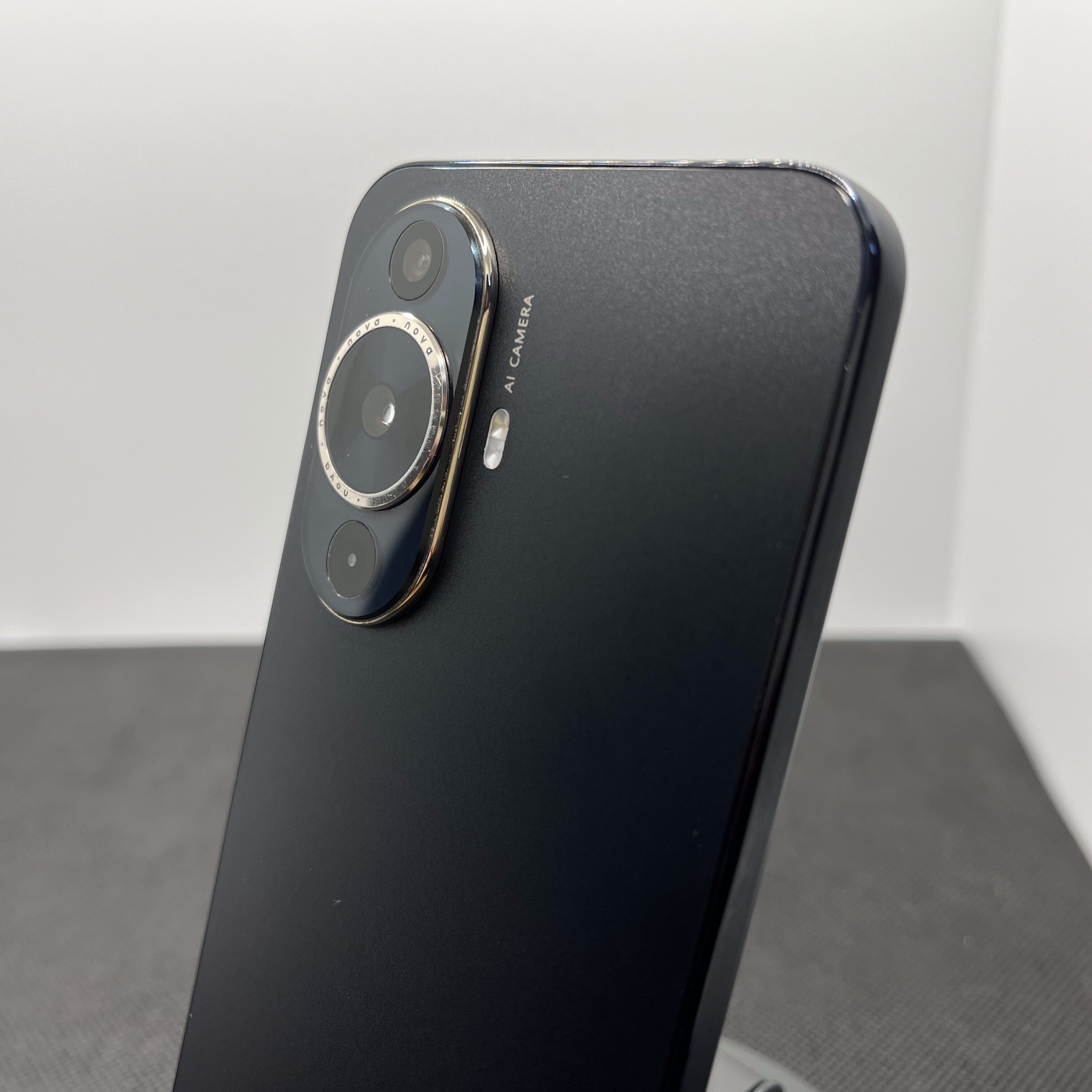 Huawei Nova 12s 256GB Black (6 Month Warranty) | Epic Deals SA