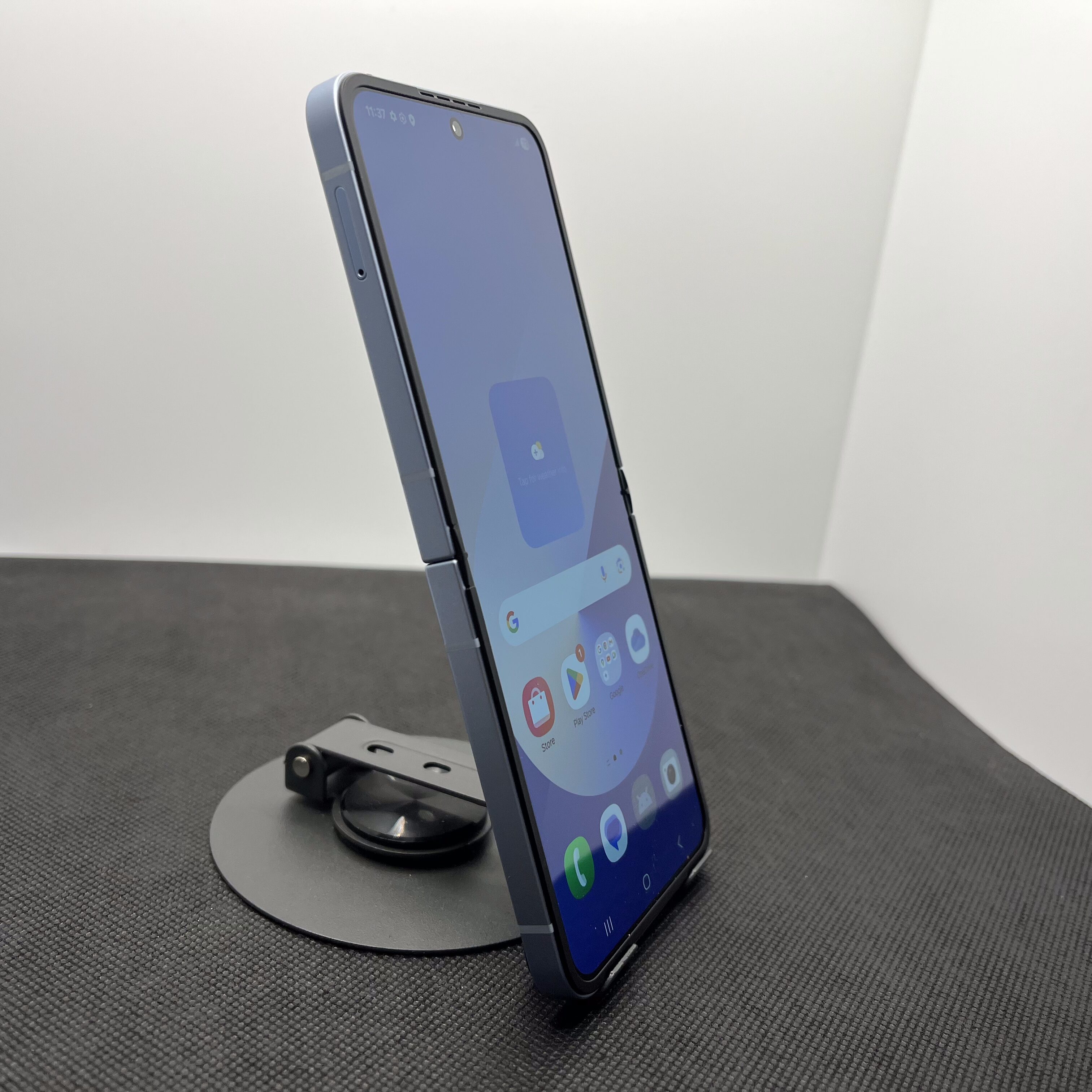 Samsung Galaxy Z Flip 6 256GB Blue (6 Month Warranty) - Mint Condition - Image 2