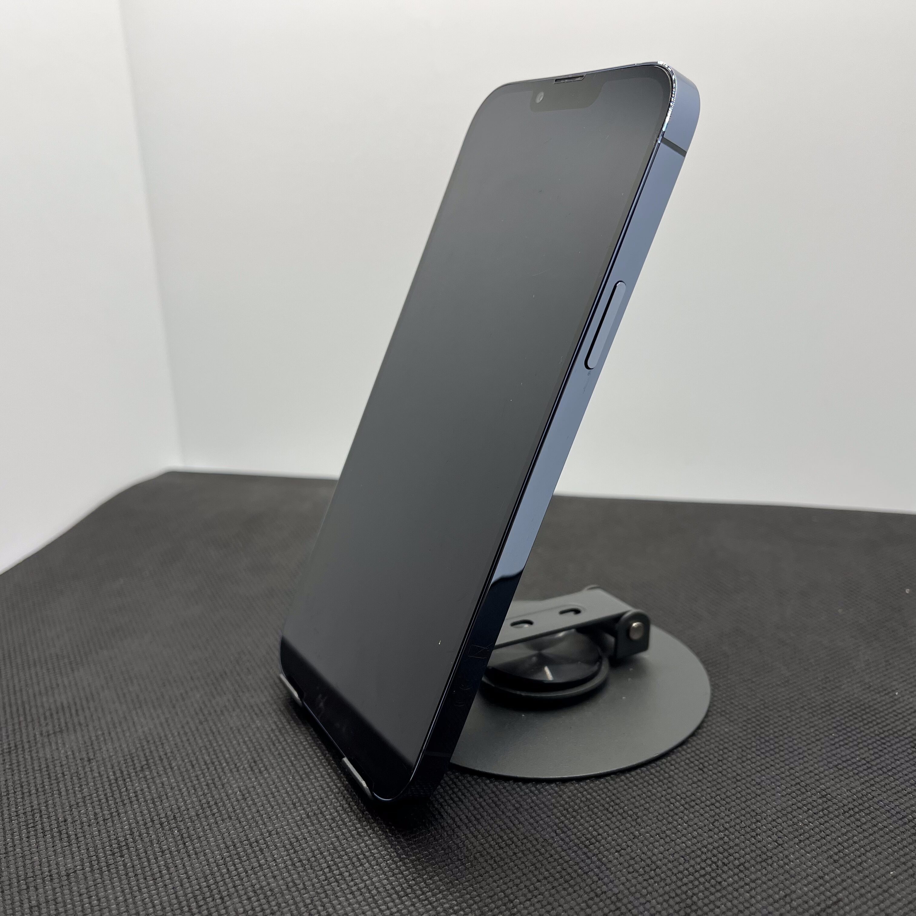 Apple iPhone 13 Pro Max 128GB Blue (12 Month Warranty) + Cover Bundle Value: R200 - Image 6