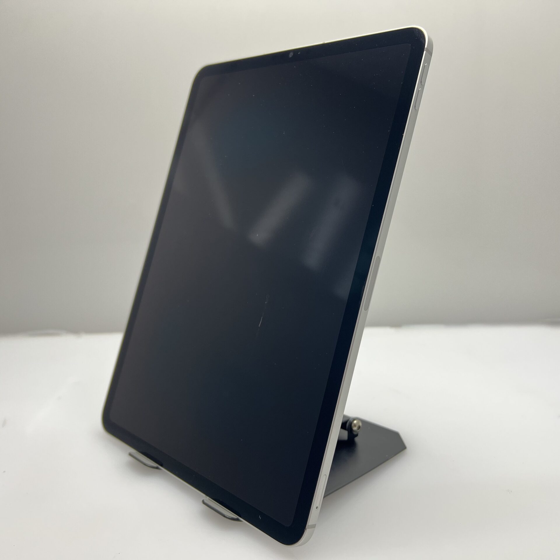 Apple iPad Pro 11″ 4th Gen (Wifi/Cellular) 256GB Silver (12 Month