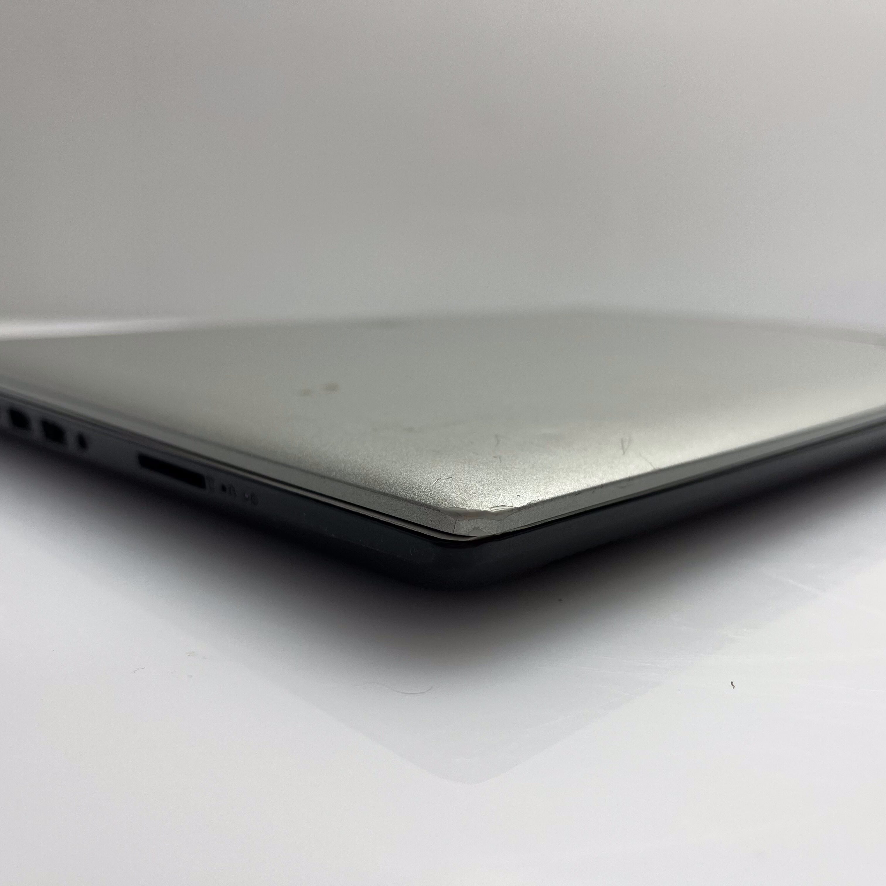 Lenovo 80SG "Celeron" 4GB RAM 512GB SSD (SATA) Silver - Image 7
