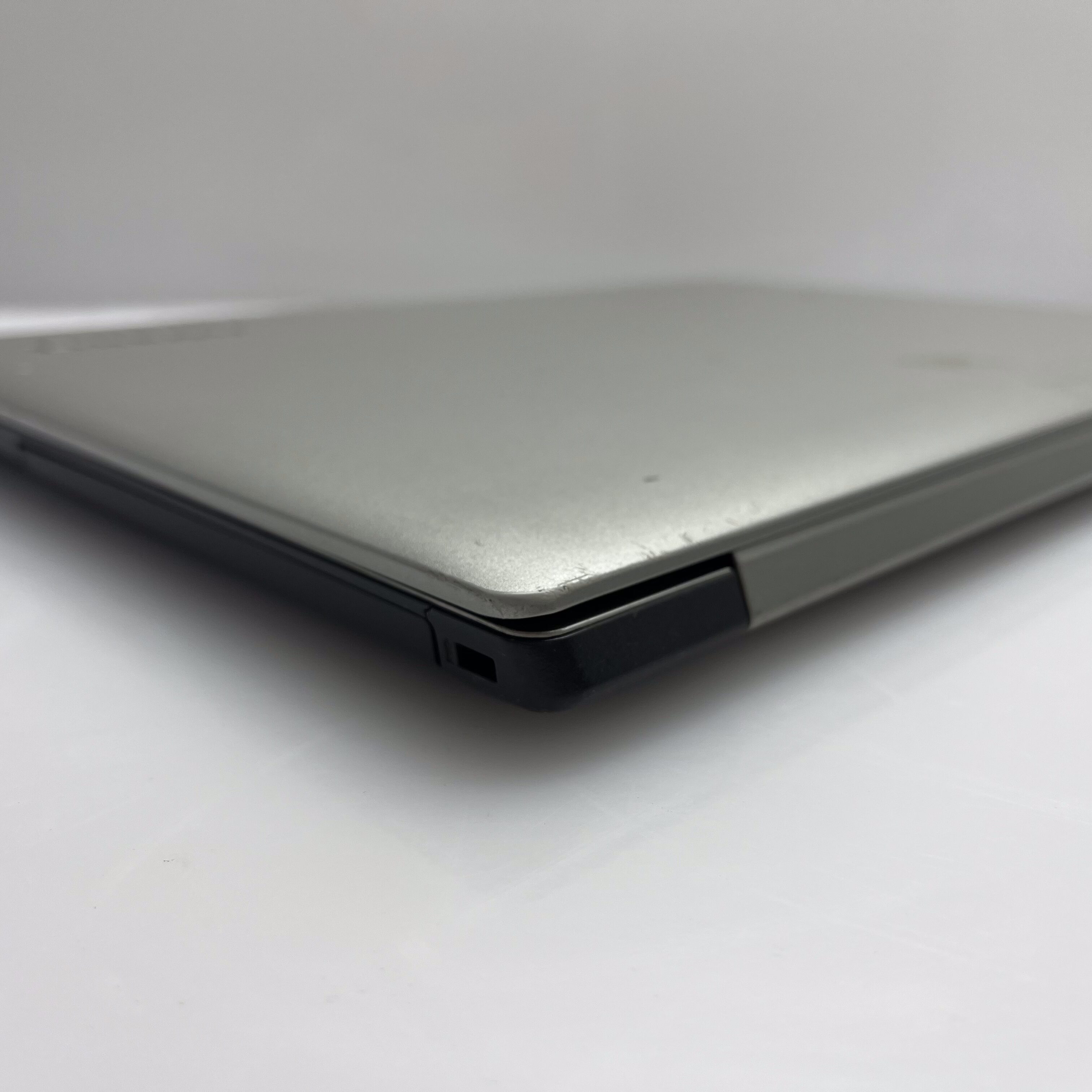 Lenovo 80SG "Celeron" 4GB RAM 512GB SSD (SATA) Silver - Image 6