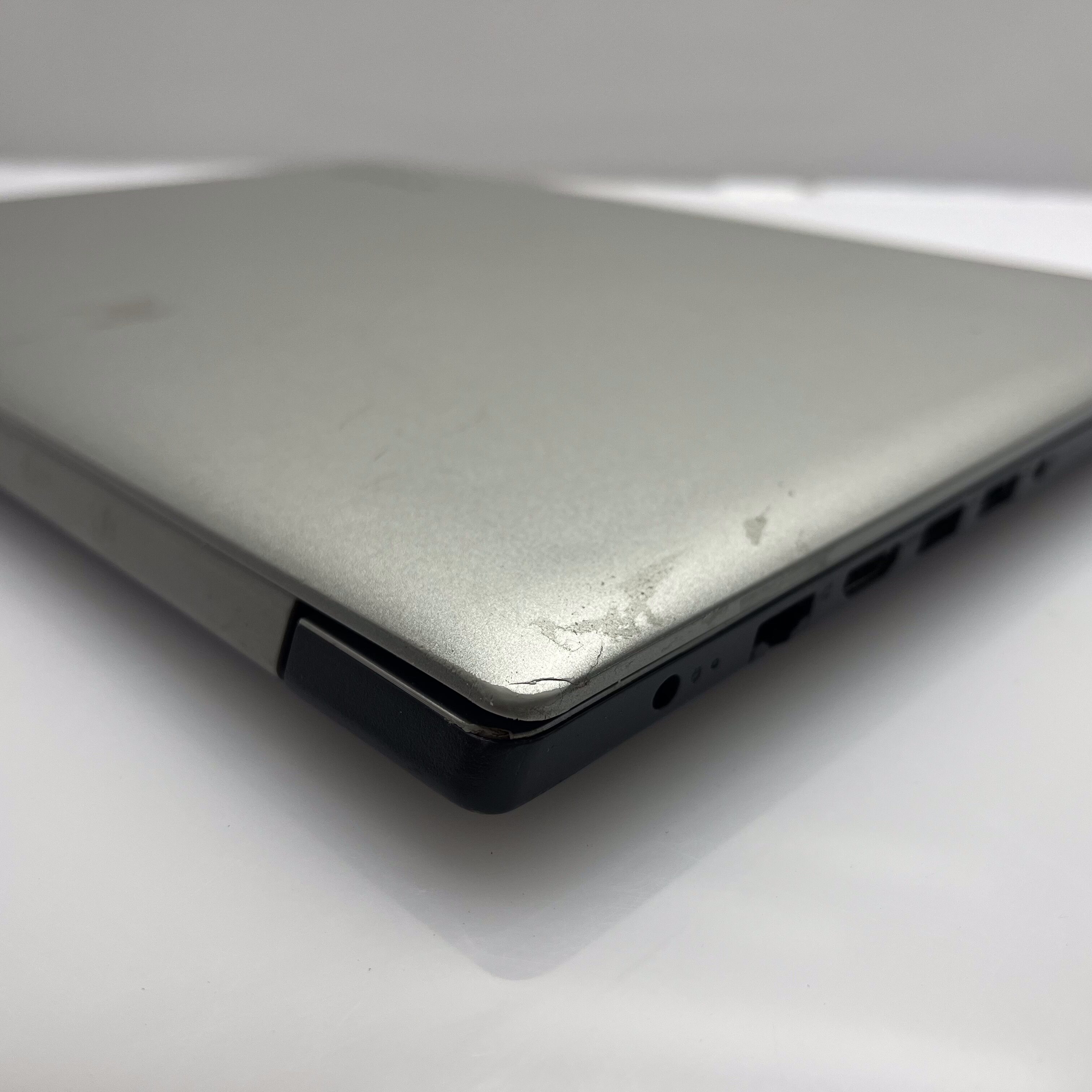Lenovo 80SG "Celeron" 4GB RAM 512GB SSD (SATA) Silver - Image 5