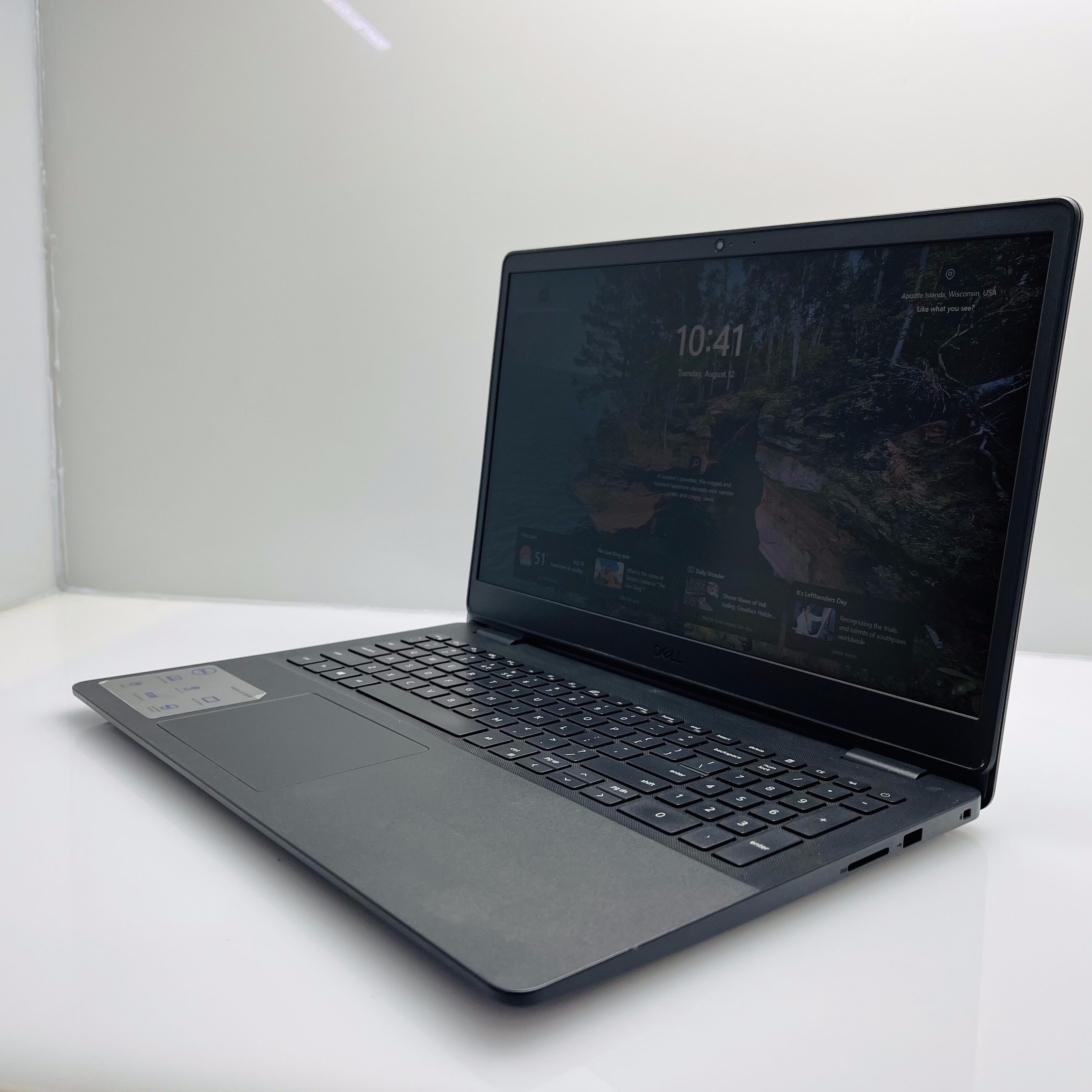 Dell Vostro 3591 10th Gen "Core i3" 2.10GHz 8GB RAM 500GB SSD (NVMe) Black - Minor Bright Spots - Image 10