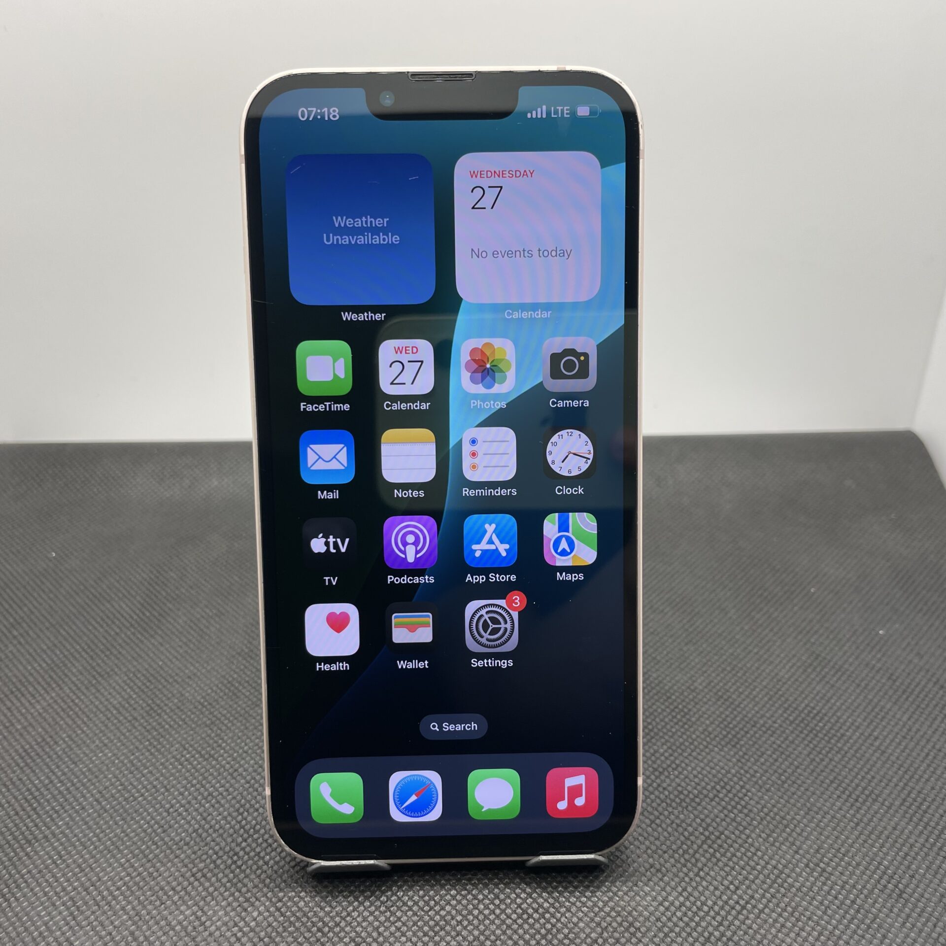 Apple iPhone 13 128GB Pink (6 Month Warranty) - Image 3