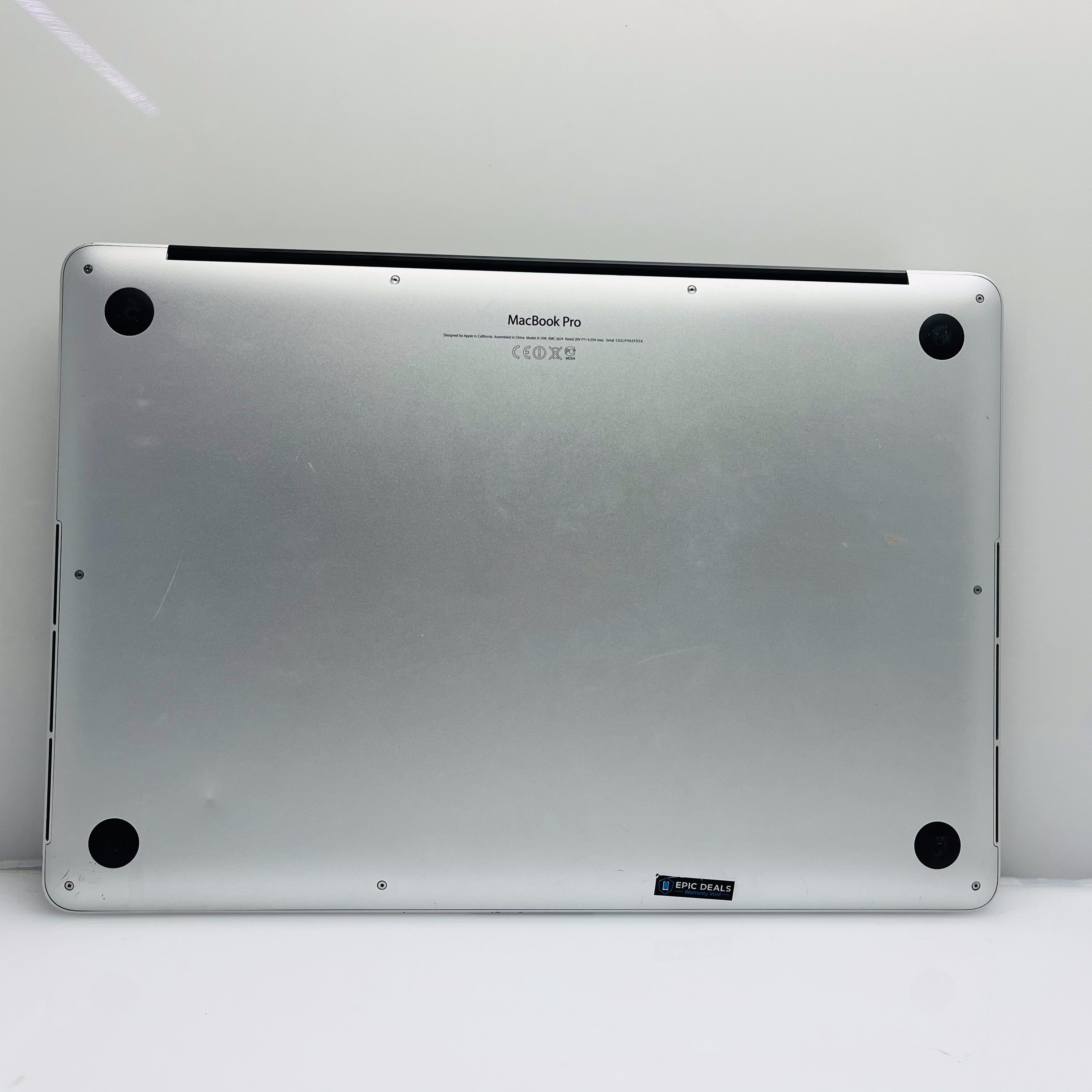 Apple MacBook Pro 15-Inch “Core i7” 2.00GHz 8GB RAM 256GB SSD