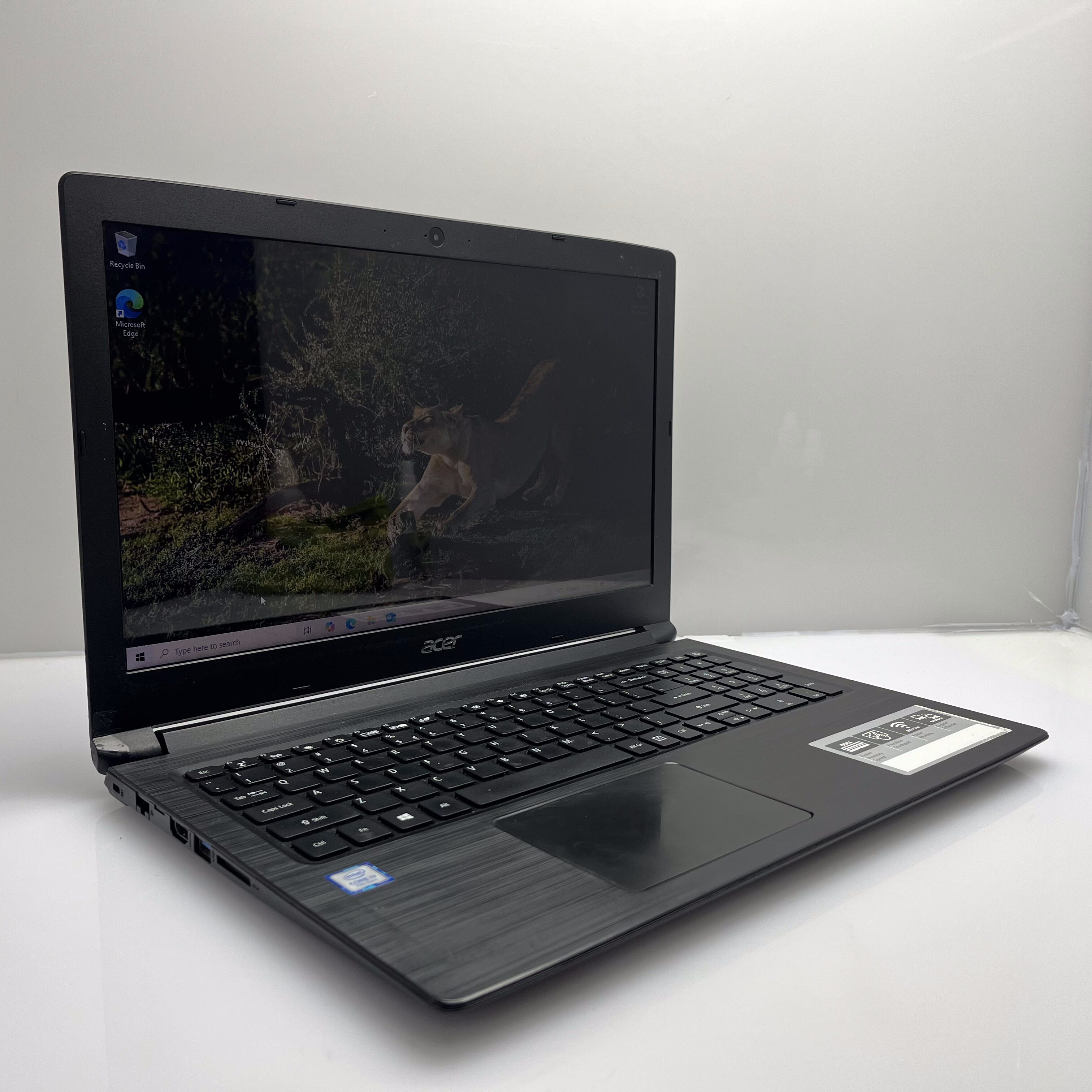 Acer Aspire 3 A315-53 7th Gen "Core i3" 2.40GHz 8GB RAM 512GB SSD Black - Damaged Casing And Hinge - Image 3