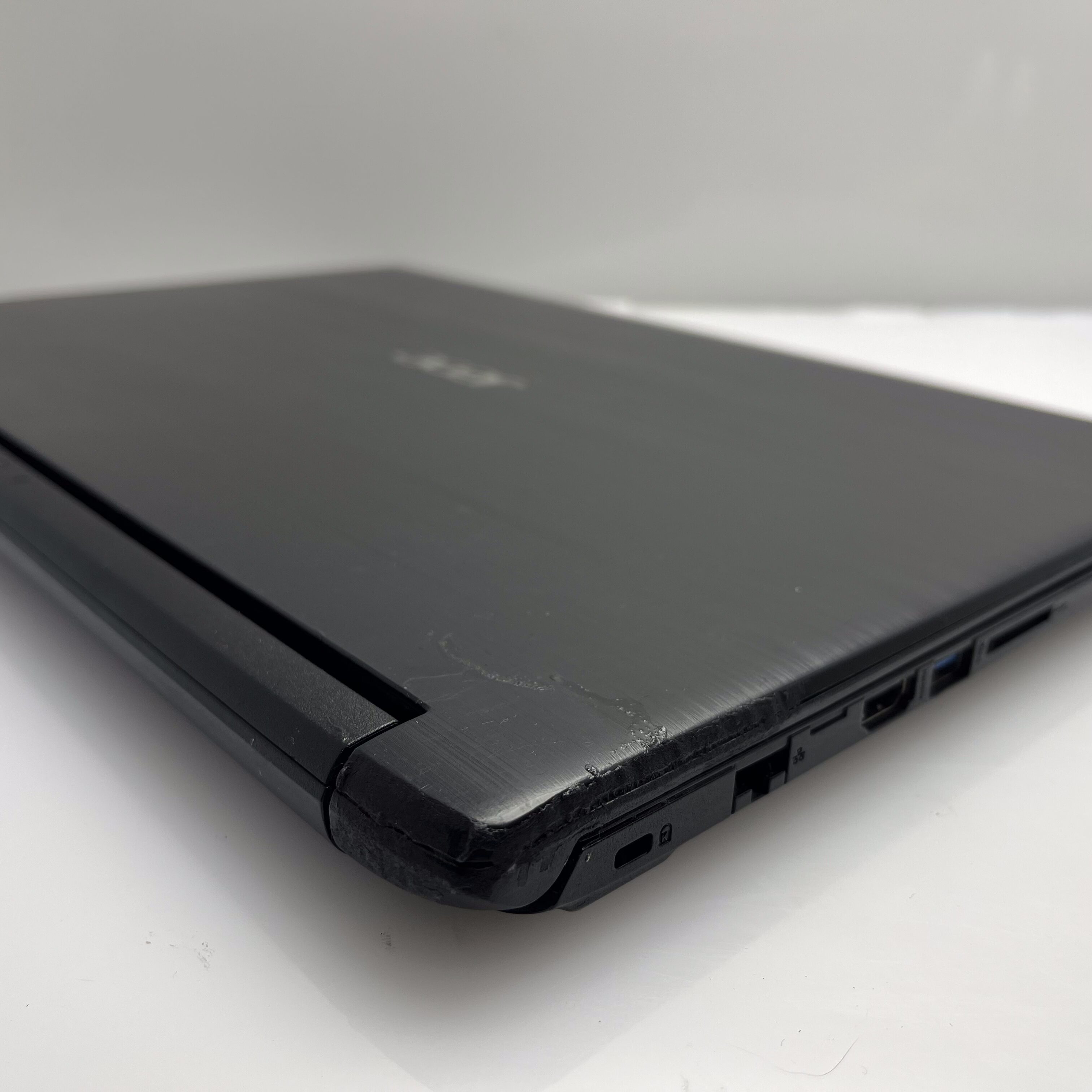 Acer Aspire 3 A315-53 7th Gen "Core i3" 2.40GHz 8GB RAM 512GB SSD Black - Damaged Casing And Hinge - Image 6