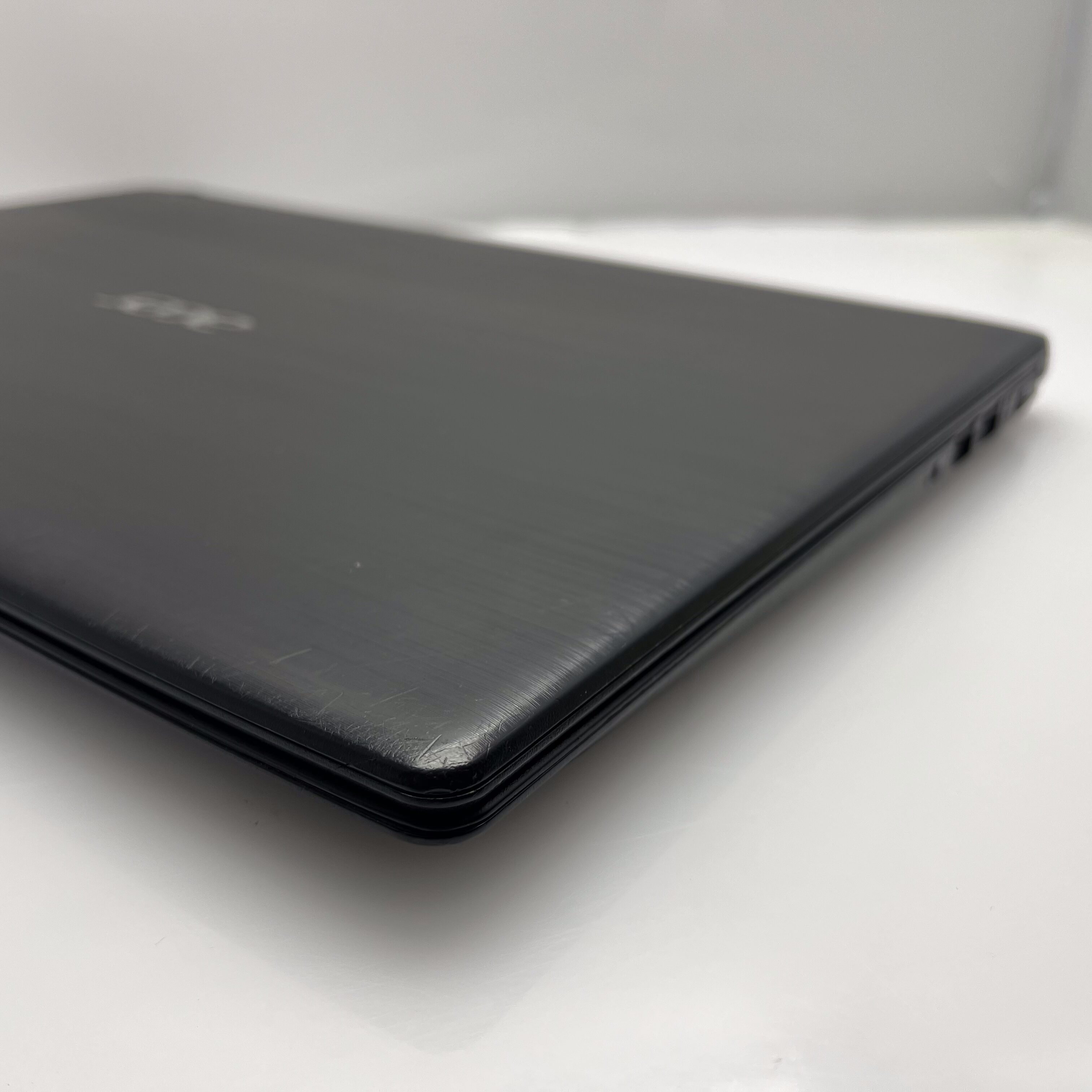 Acer Aspire 3 A315-53 7th Gen "Core i3" 2.40GHz 8GB RAM 512GB SSD Black - Damaged Casing And Hinge - Image 8