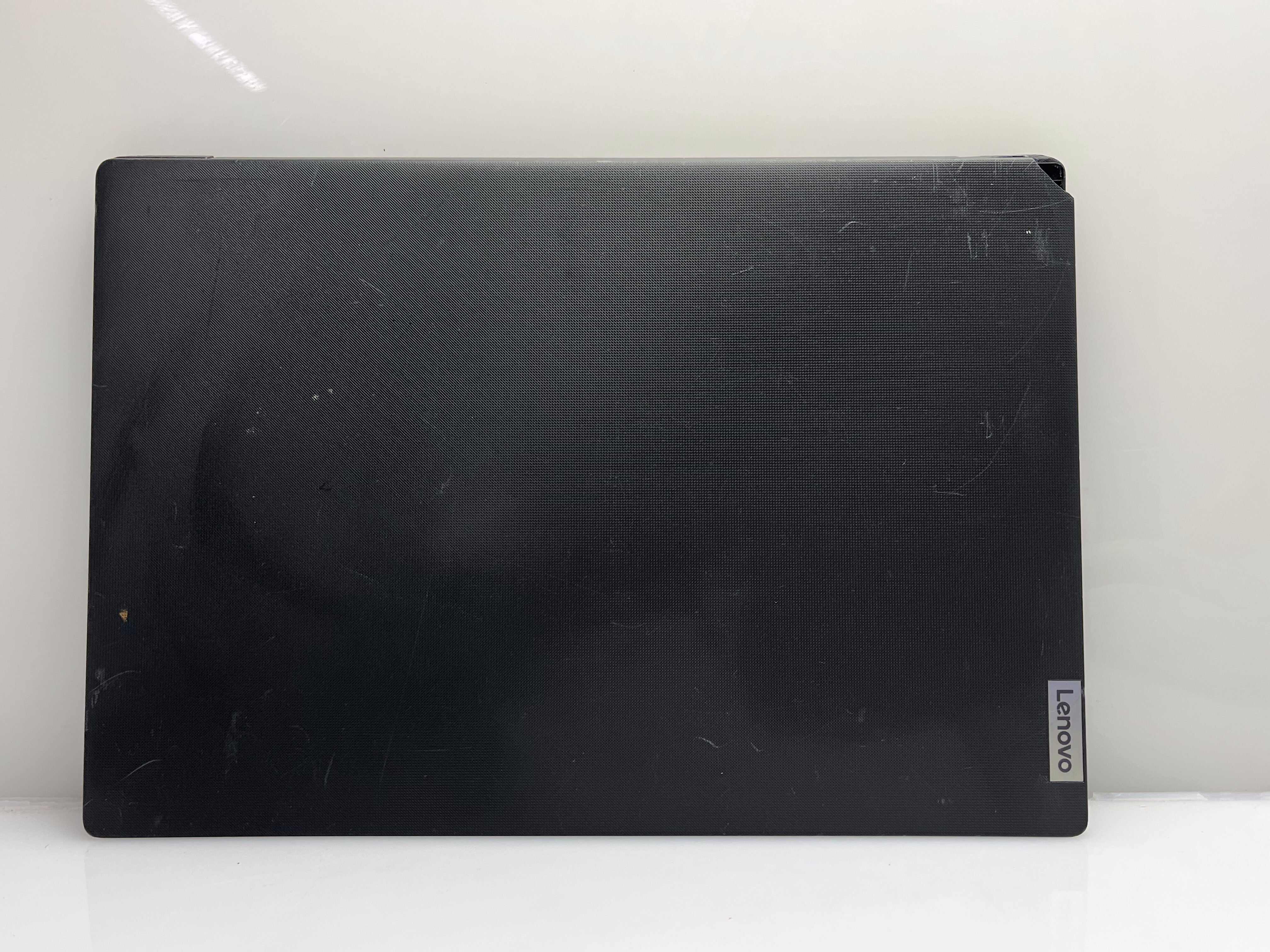 Lenovo IdeaPad 3 15ITL05 11th Gen 8GB RAM 512GB SSD NVMe Black - Bright Spots And Damaged Casing - Image 2