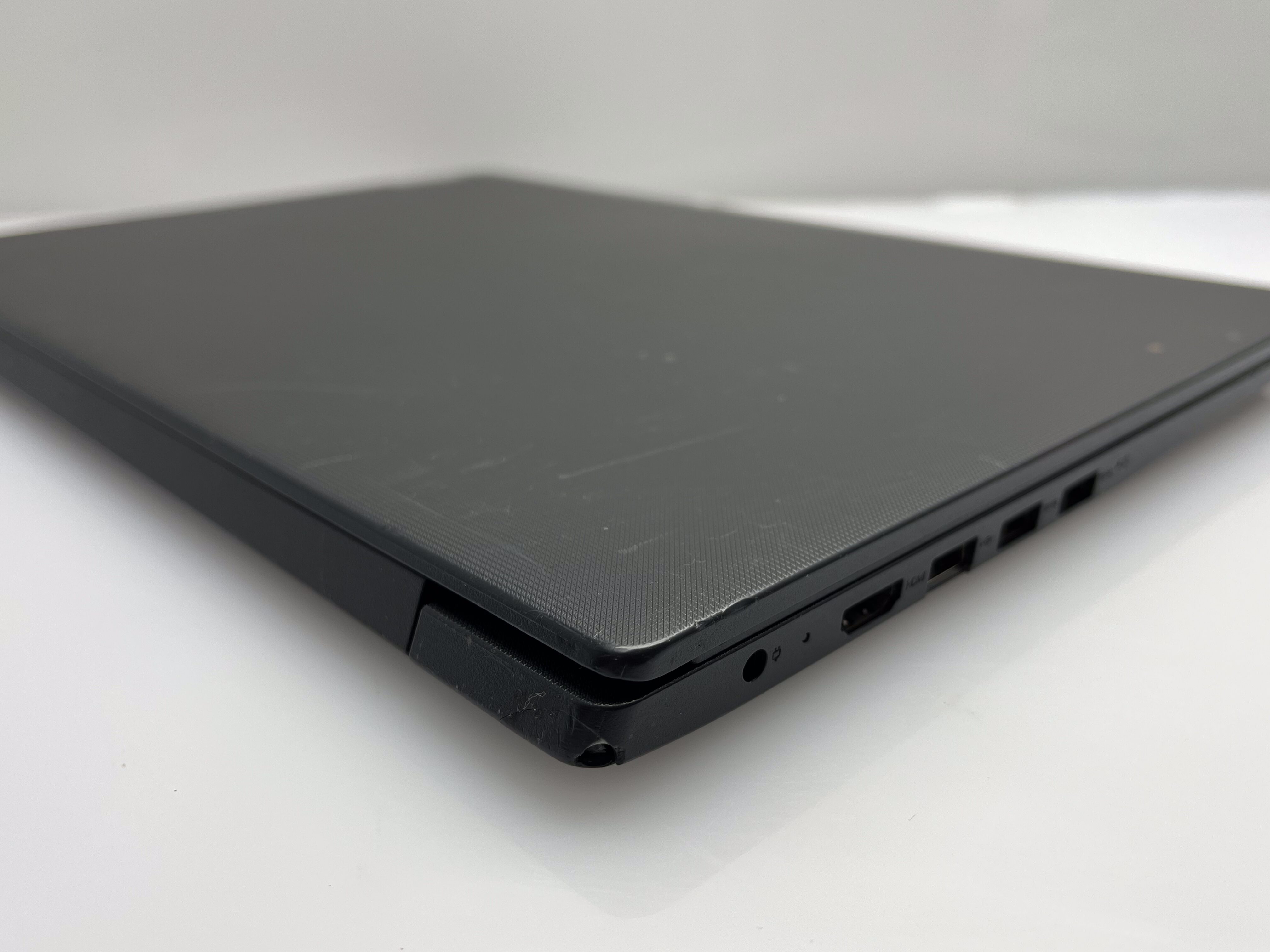 Lenovo IdeaPad 3 15ITL05 11th Gen 8GB RAM 512GB SSD NVMe Black - Bright Spots And Damaged Casing - Image 8
