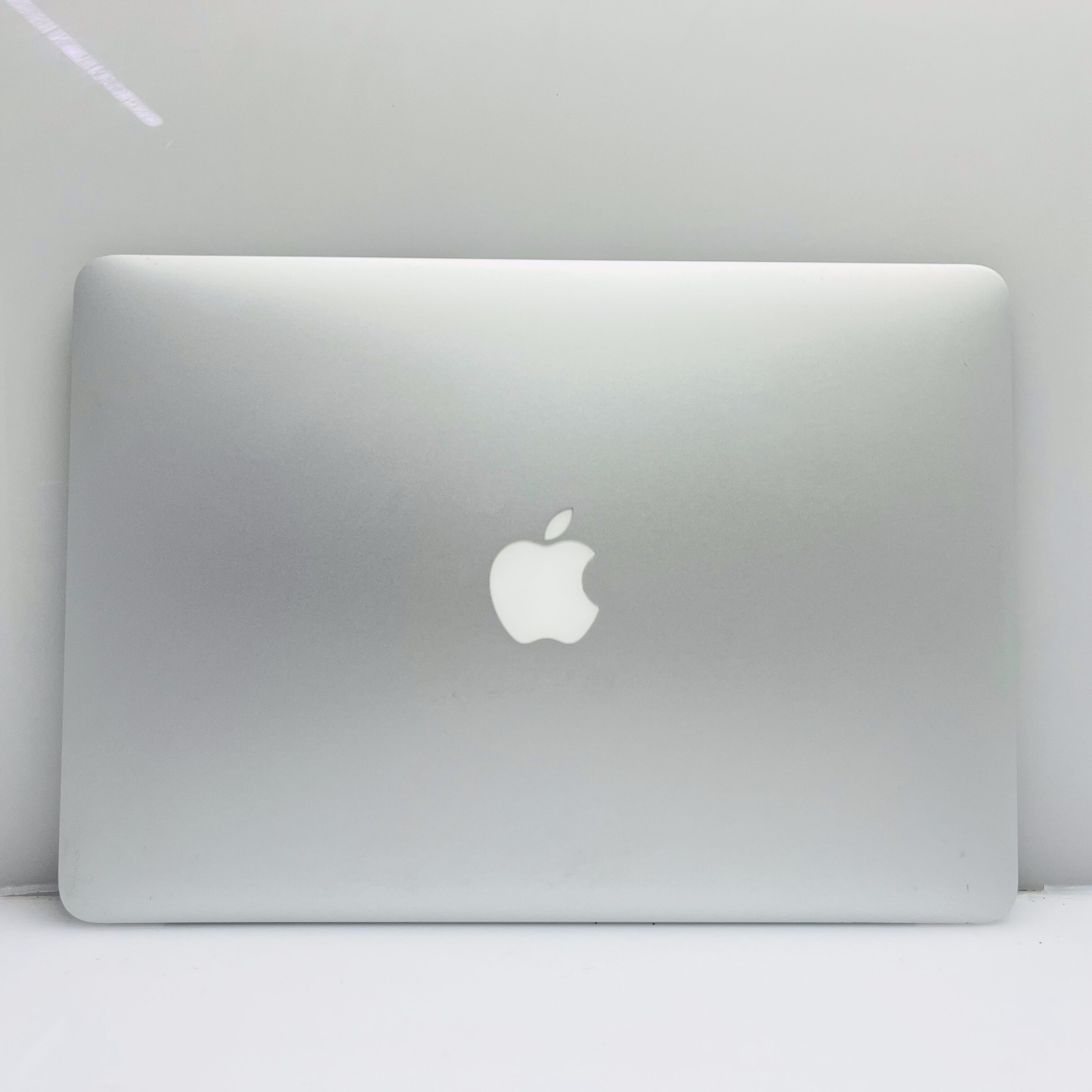 Apple MacBook Air 13-Inch “Core i5” 1.8GHz (2017) 8GB RAM 256GB