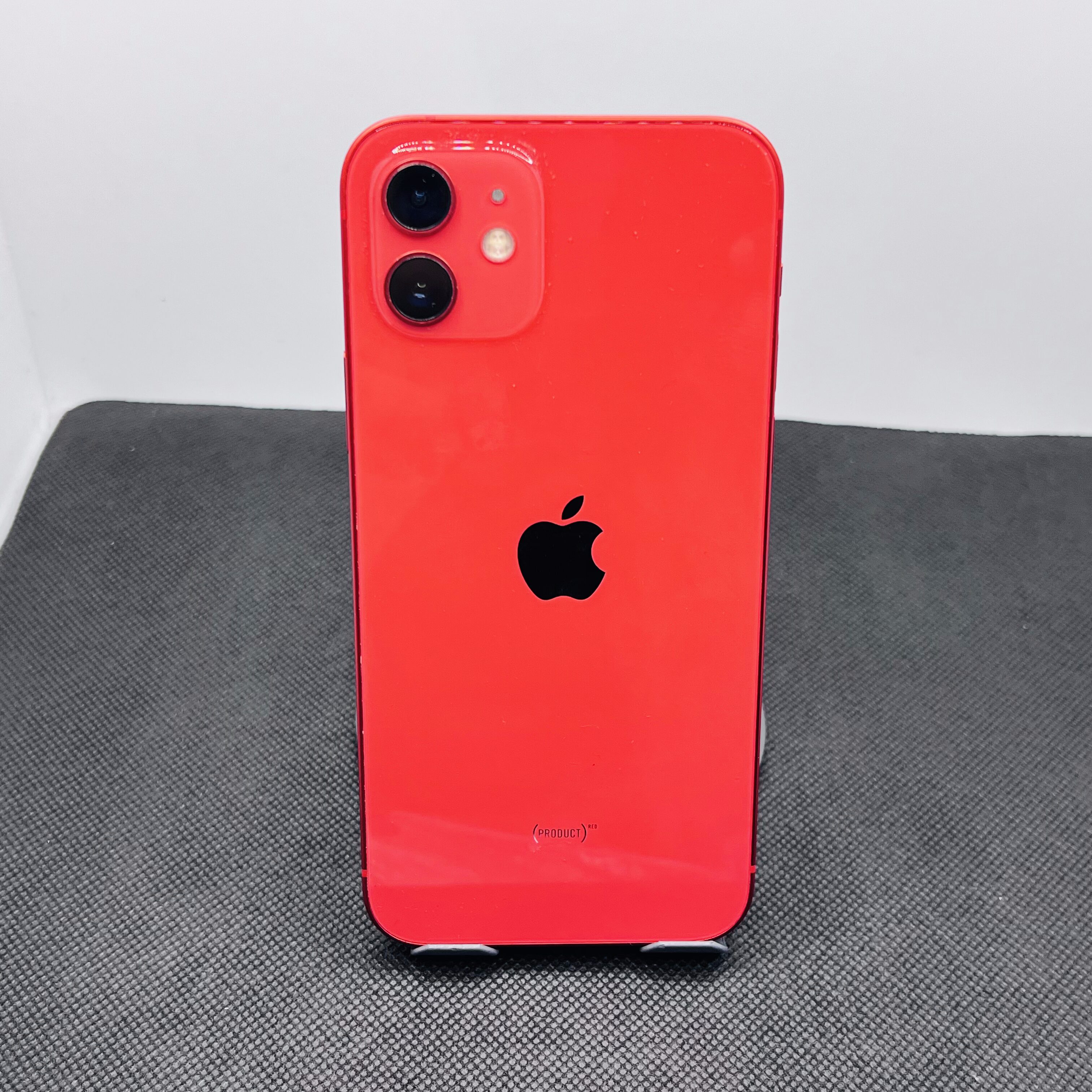 Apple iPhone 12 64GB Product Red (6 Month Warranty) - Image 7