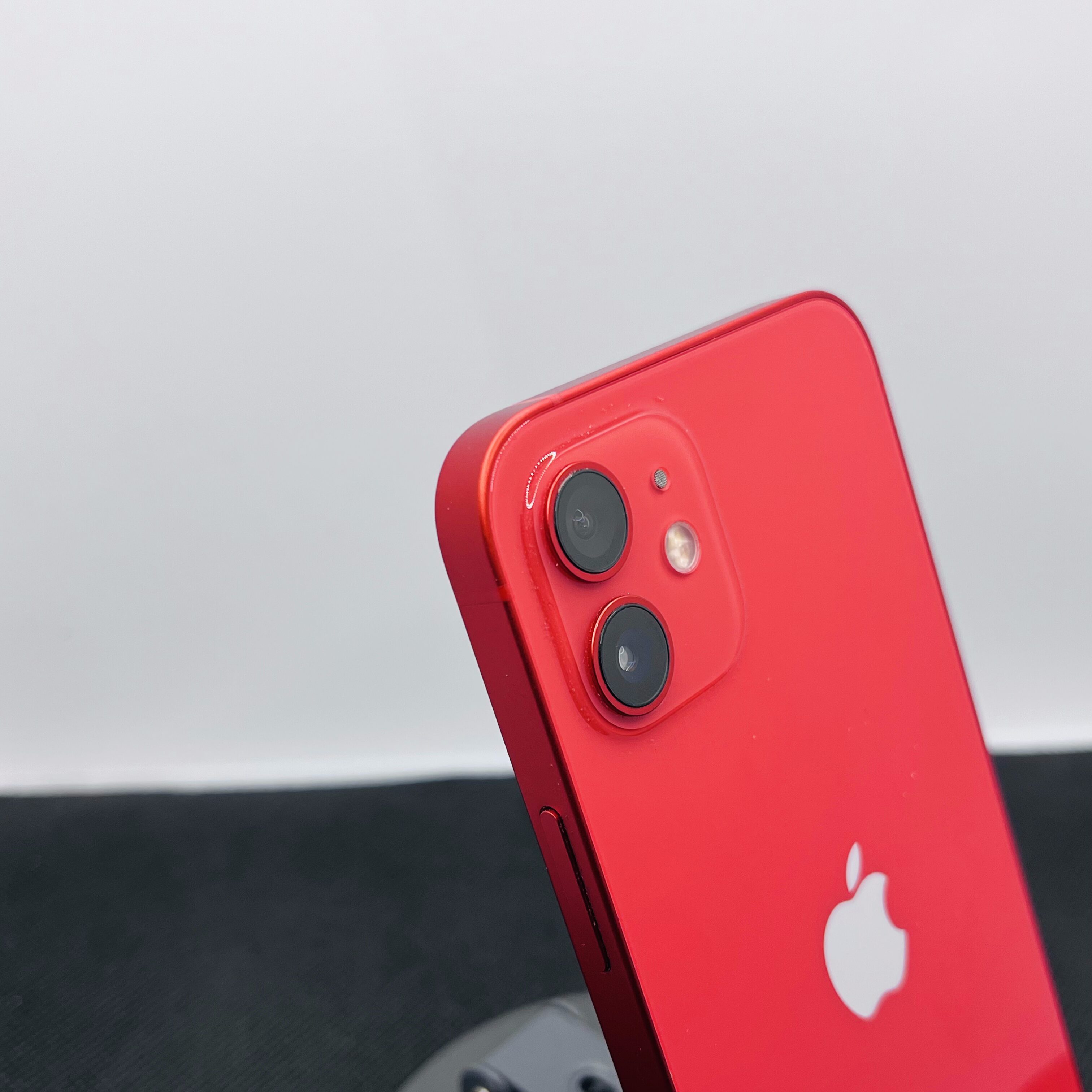 Apple iPhone 12 64GB Product Red (6 Month Warranty) - Image 9