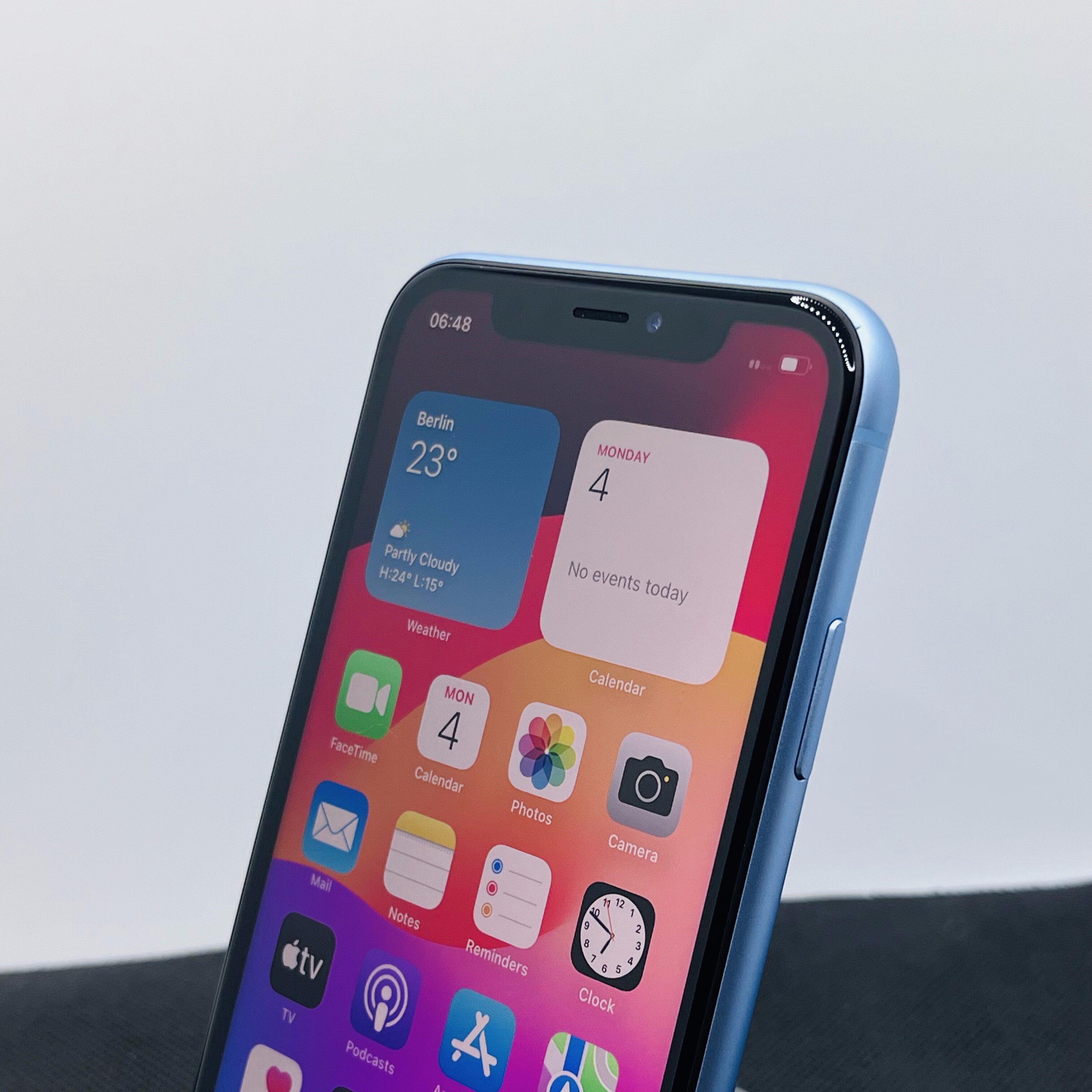 Apple iPhone XR 64GB Blue (3 Month Warranty) - Image 6