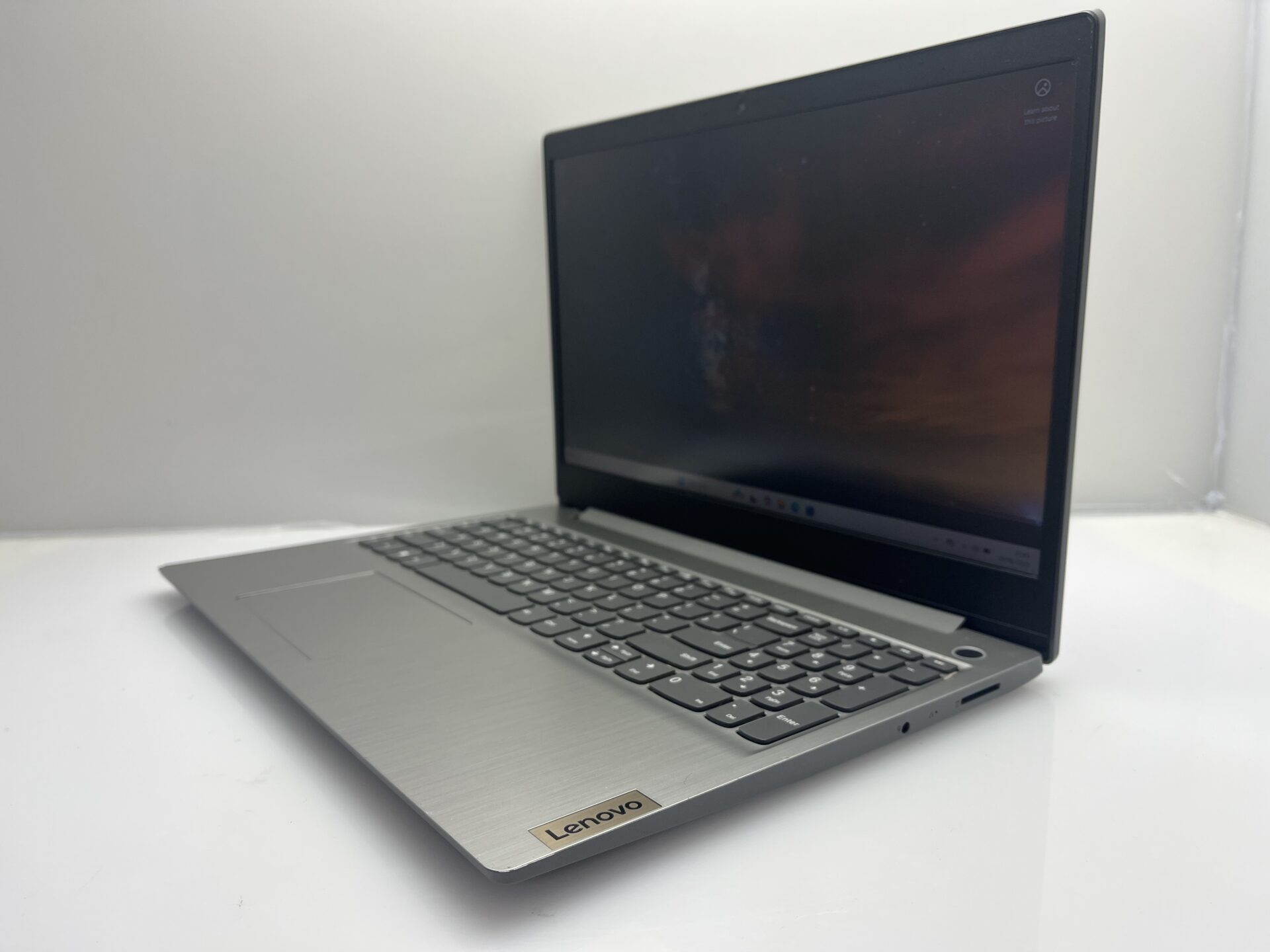 Lenovo IdeaPad 3 15IML05 "Core i3" 8GB RAM 512GB SSD Silver - Image 4