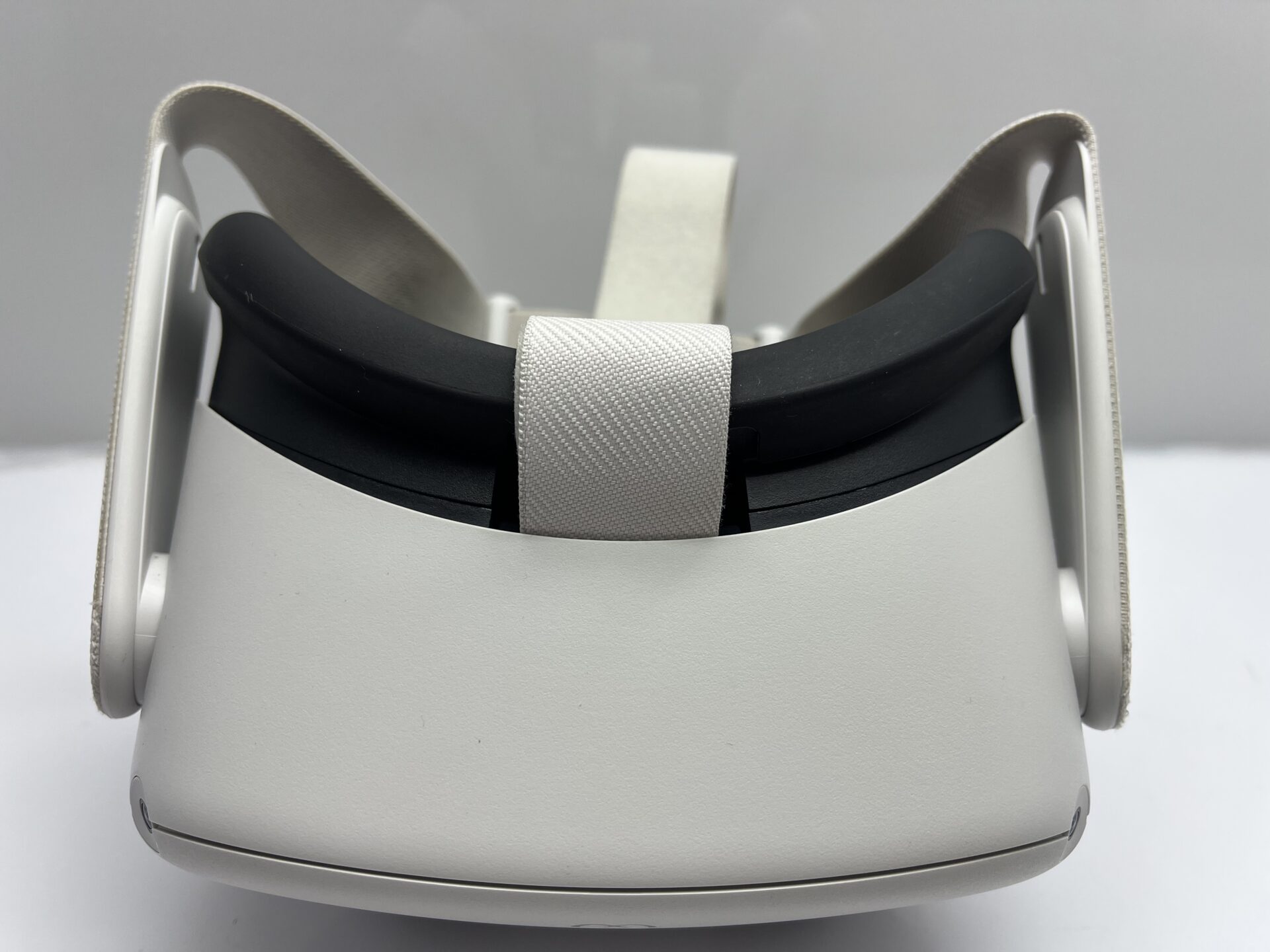 Meta Oculus Quest 2 VR Headset 128GB White + 2 Touch Controllers (3 Month Warranty) - Image 6