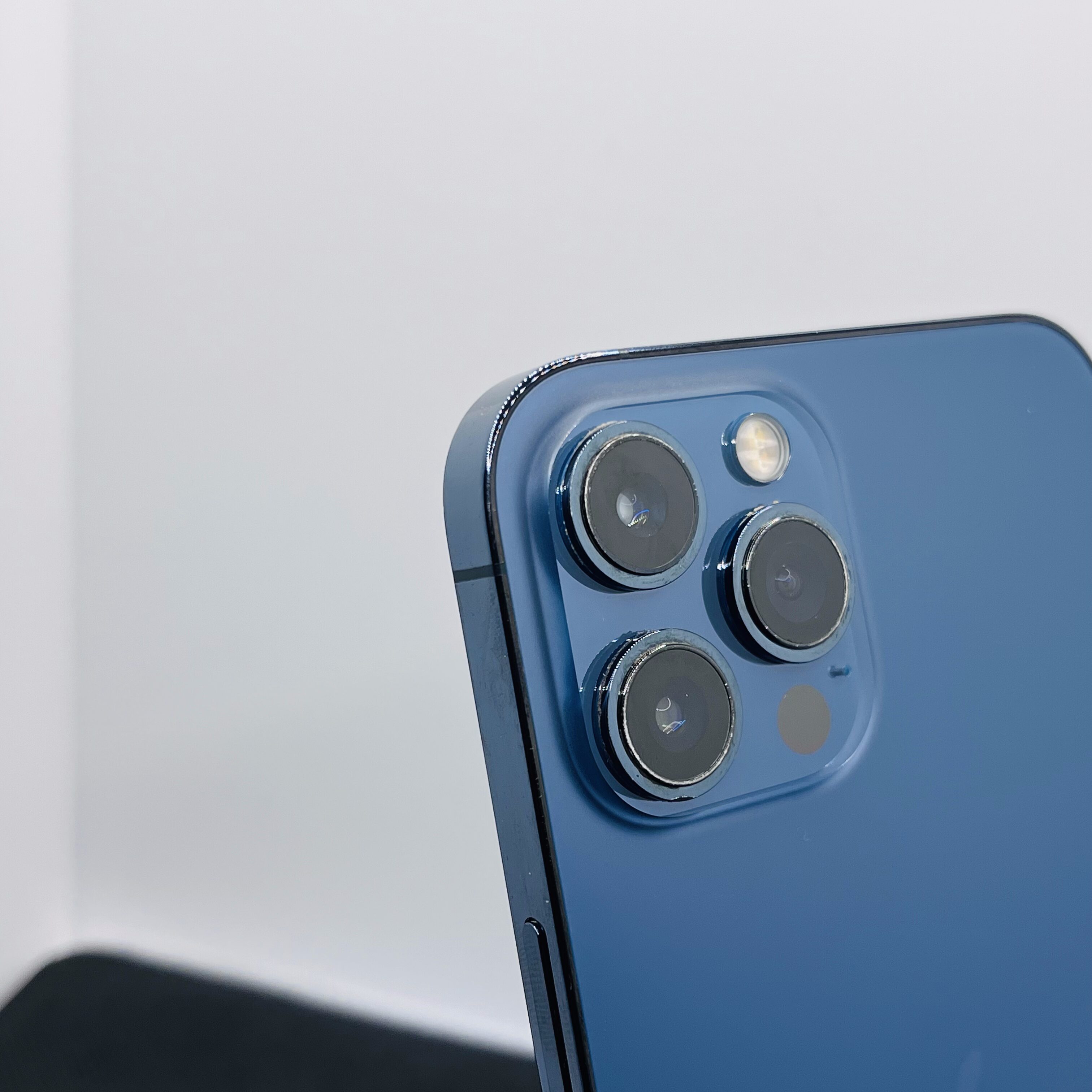 Apple iPhone 12 Pro Max 512GB Pacific Blue (12 Month Warranty) +