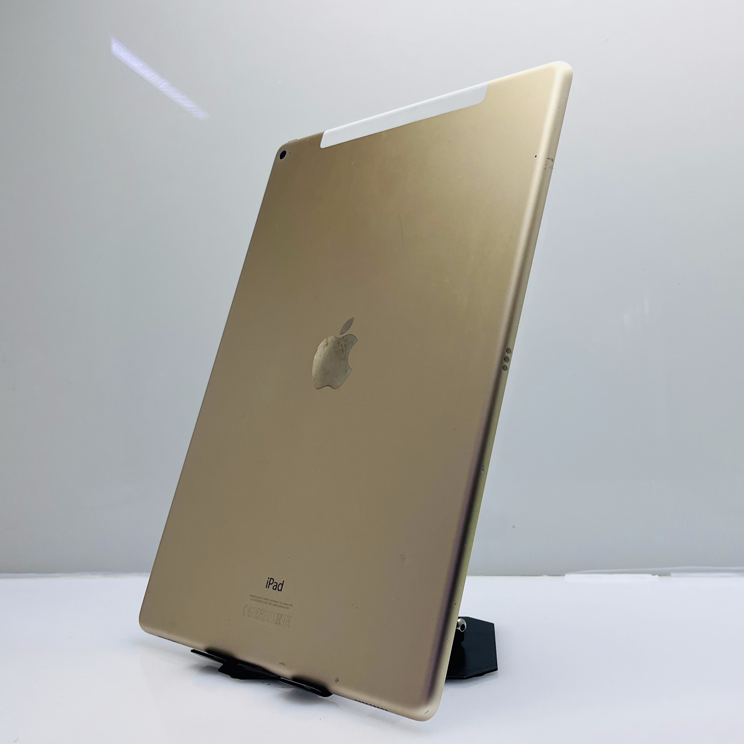 Apple iPad Pro 12.9″ 1st Gen 128GB (Wifi/Cellular) Rose Gold – No