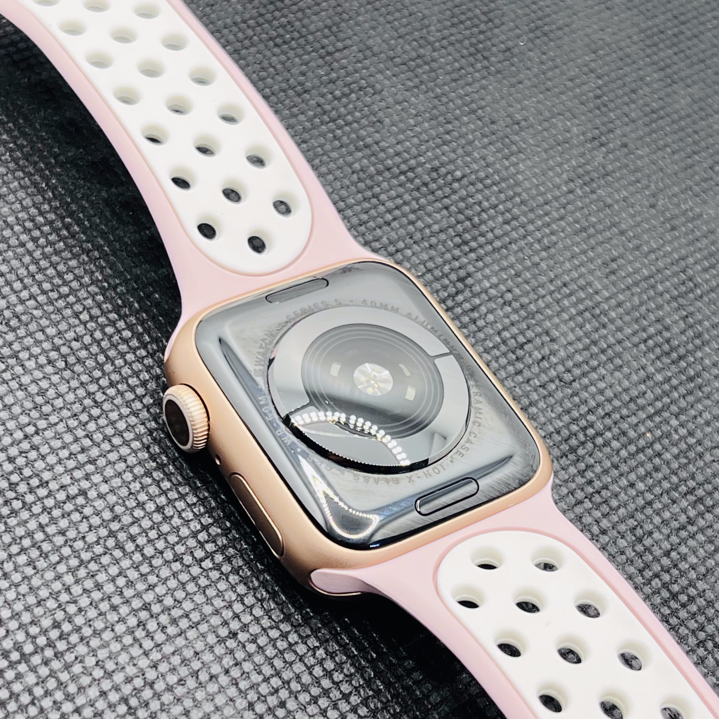 Buy Used Apple Watch Series 5 40mm GPS Only Rose Gold (3 Month