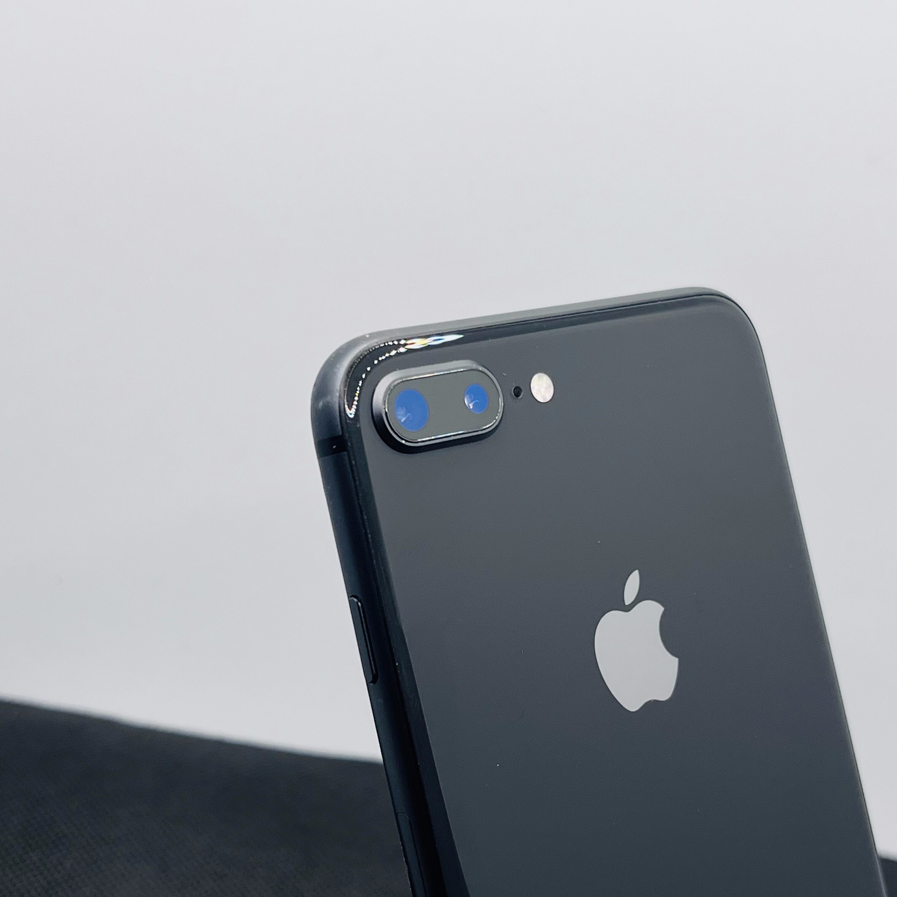 Apple iPhone 8 Plus 64GB Space Gray (3 Month Warranty) - Image 10