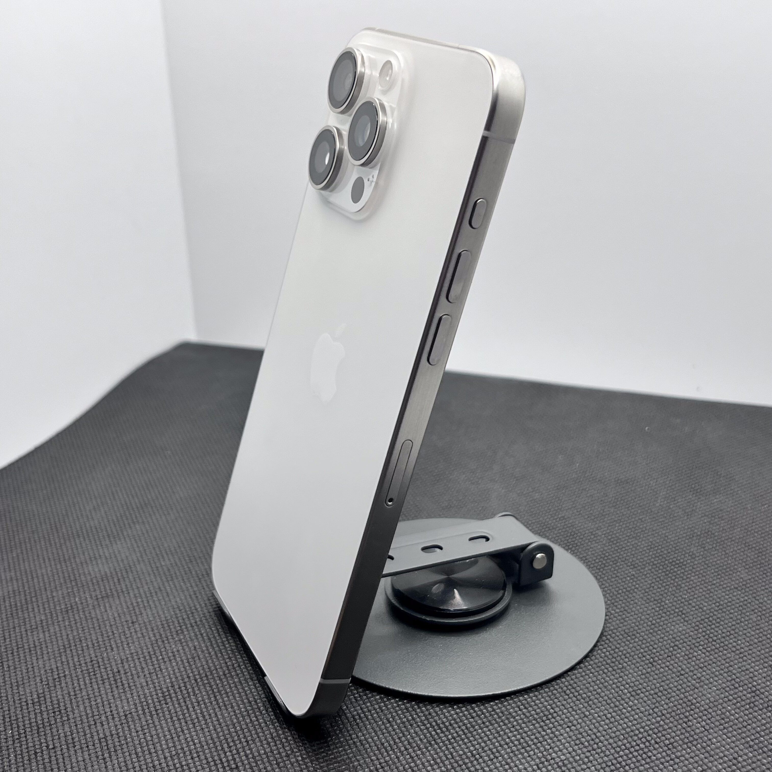 Apple iPhone 15 Pro Max White Titanium (12 Month Warranty) - Image 7