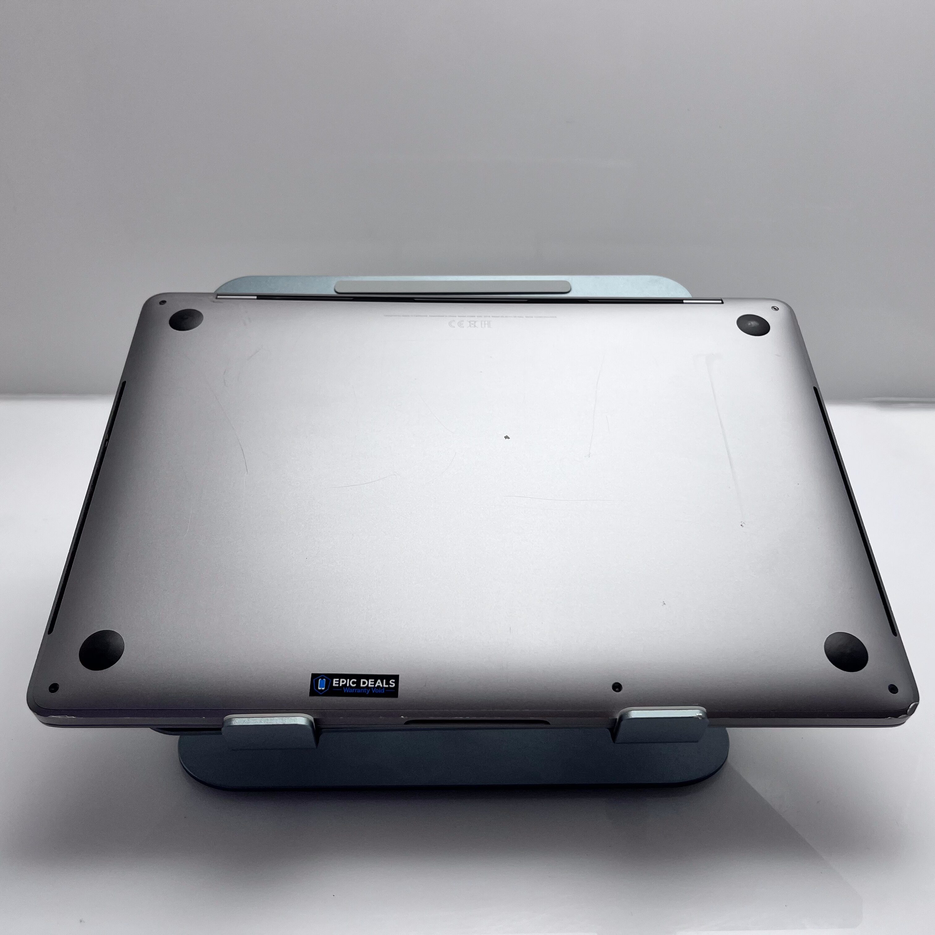 Apple MacBook Pro "Core i5" 13-Inch 8GB RAM 500GB SSD (Touch-bar 2018) Space Grey - Minor Crack - Image 11