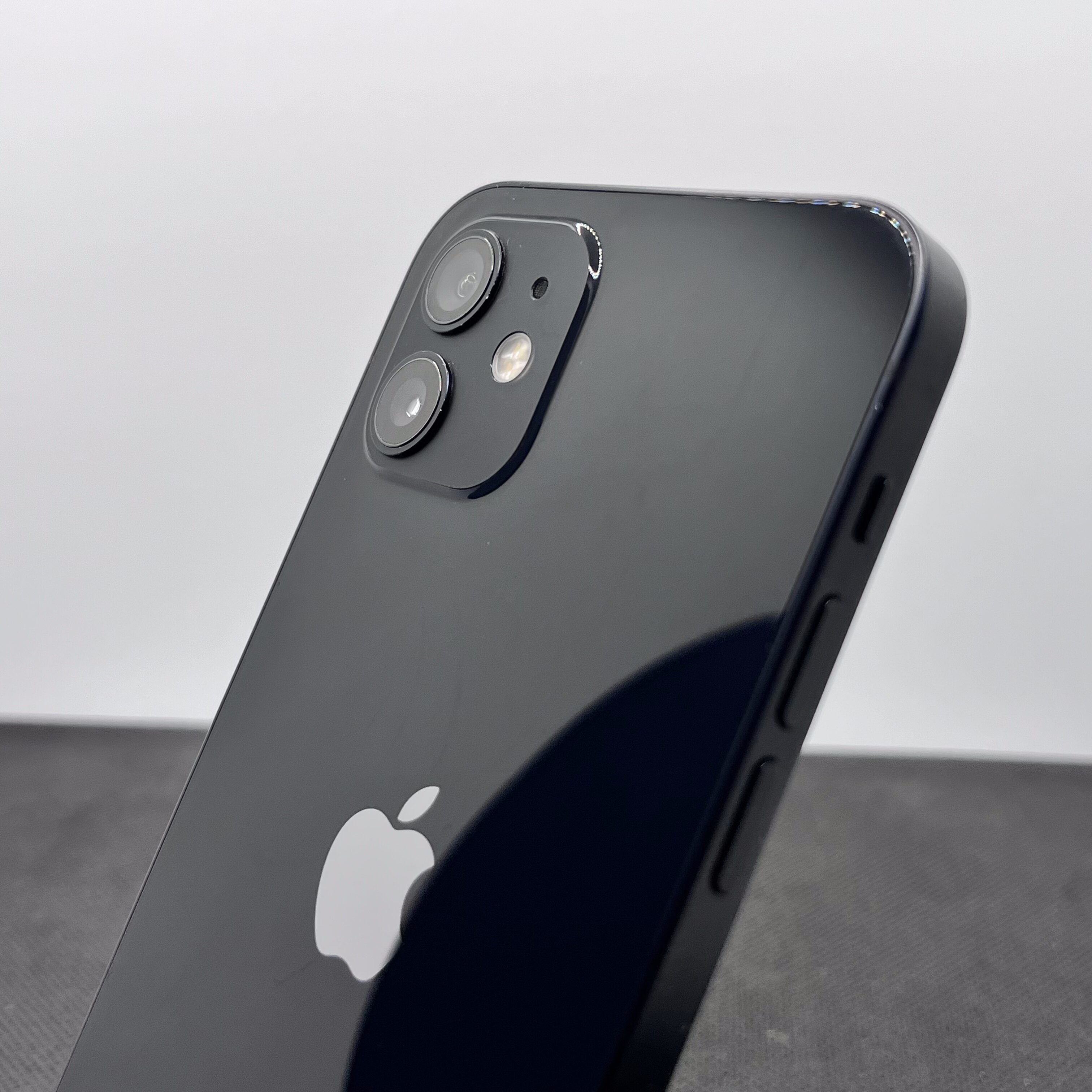 Apple iPhone 12 64GB Black (6 Month Warranty) | Epic Deals SA
