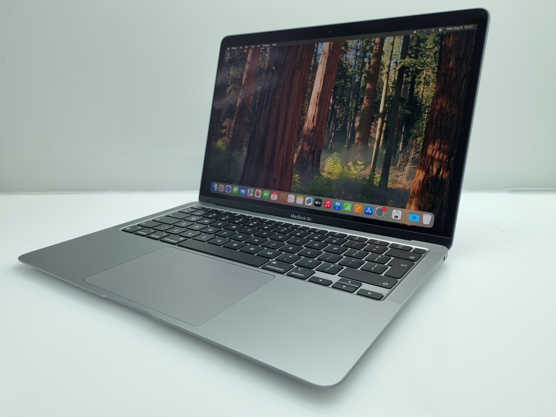 MacBook Air “M1” 13-Inch 8GPU/7CPU (2020) 8GB RAM 256GB SSD Space Gray (12 Month Warranty) - Mint Condition - Image 4