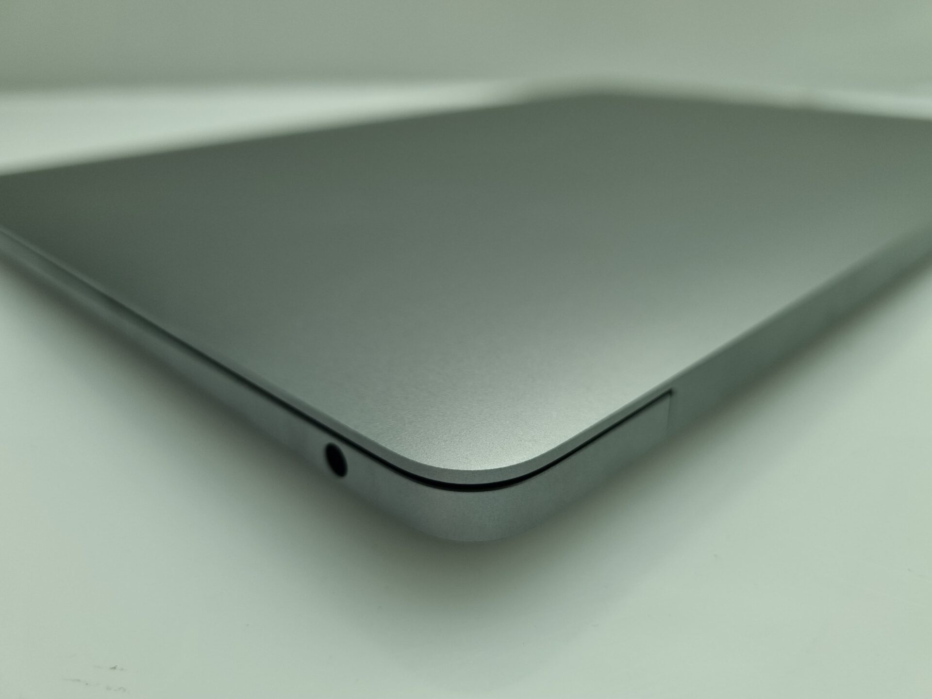 MacBook Air “M1” 13-Inch 8GPU/7CPU (2020) 8GB RAM 256GB SSD Space Gray (12 Month Warranty) - Mint Condition - Image 9