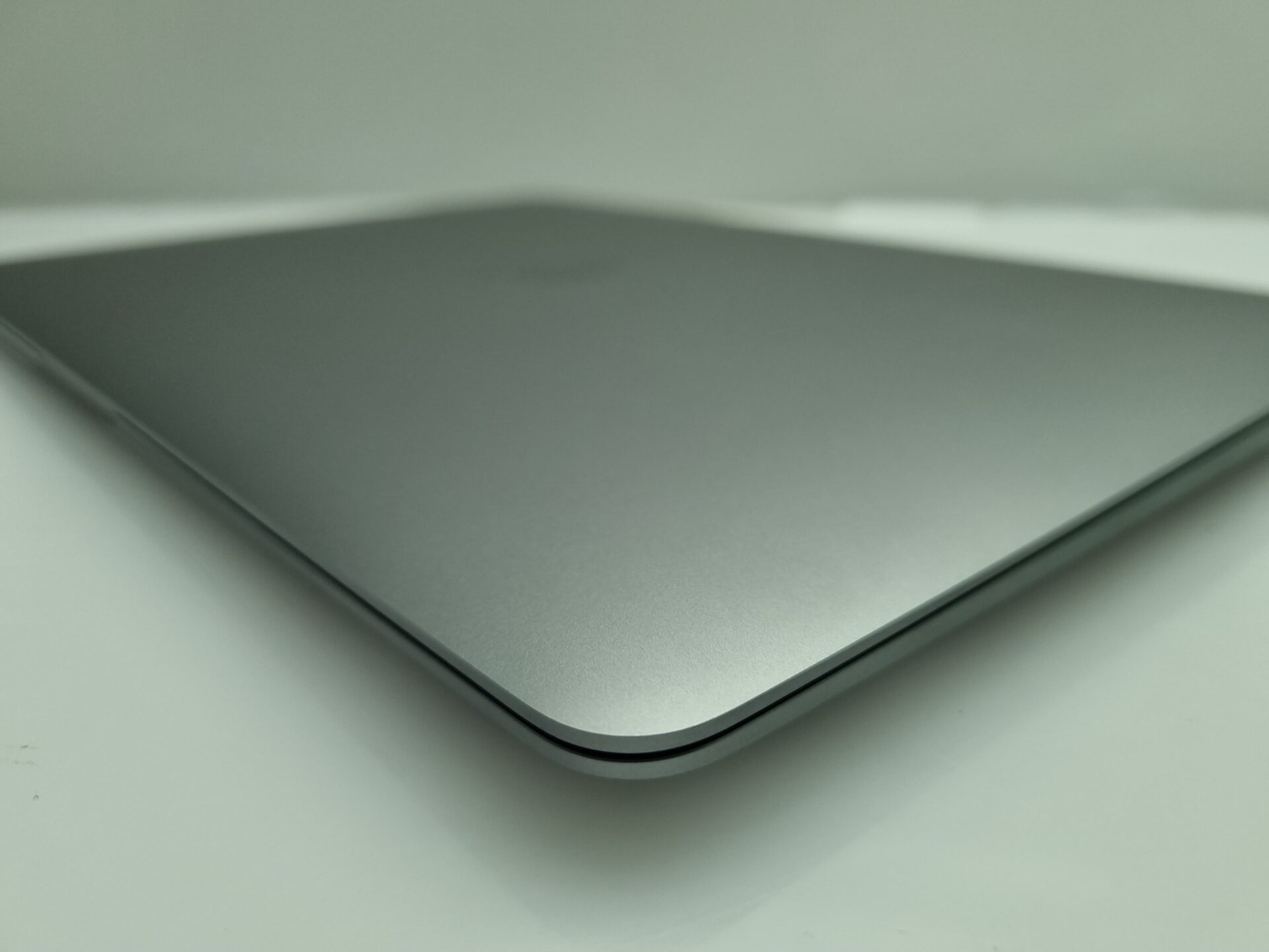MacBook Air “M1” 13-Inch 8GPU/7CPU (2020) 8GB RAM 256GB SSD Space Gray (12 Month Warranty) - Mint Condition - Image 7
