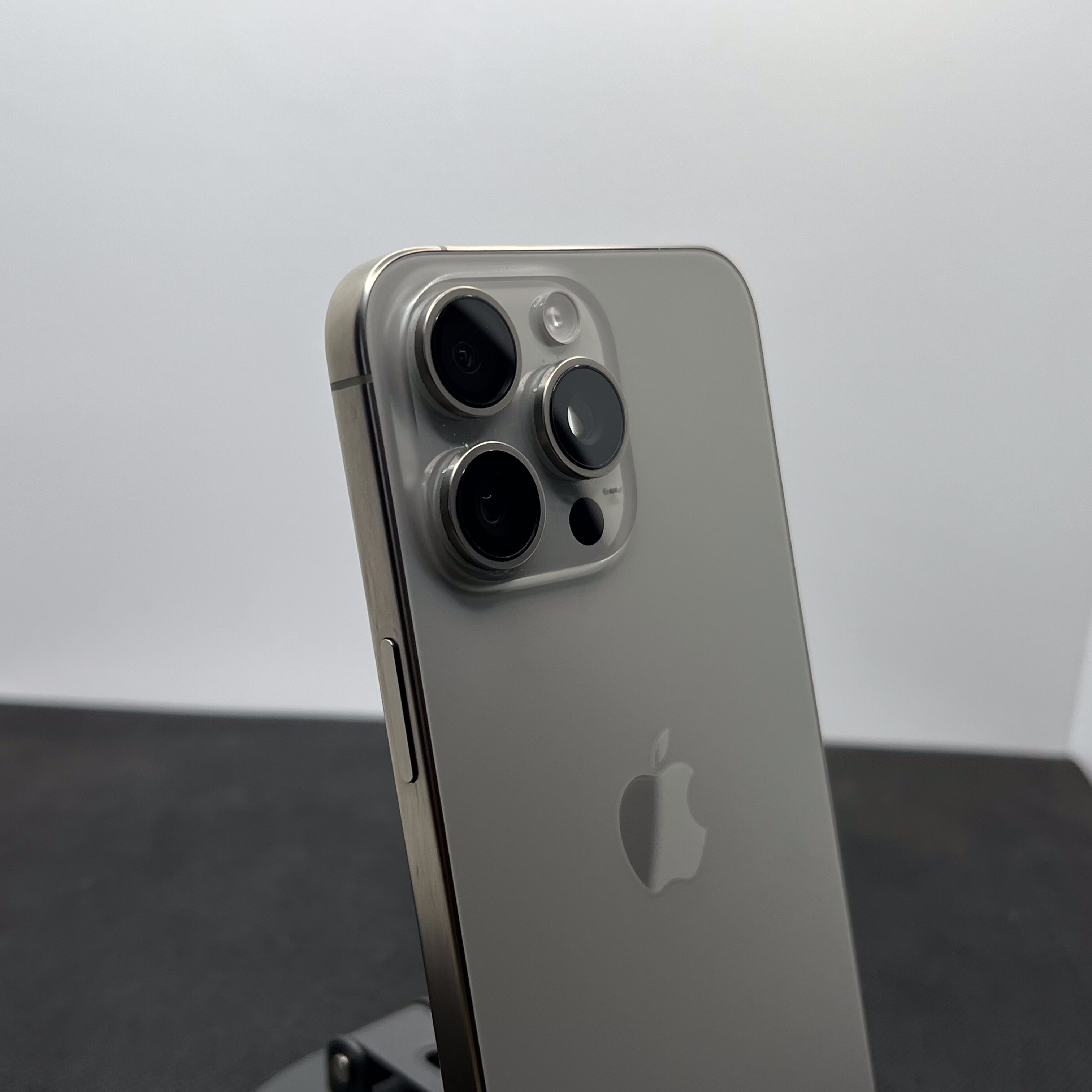 Apple iPhone 15 Pro Max 256GB Natural Titanium (2 Year Warranty
