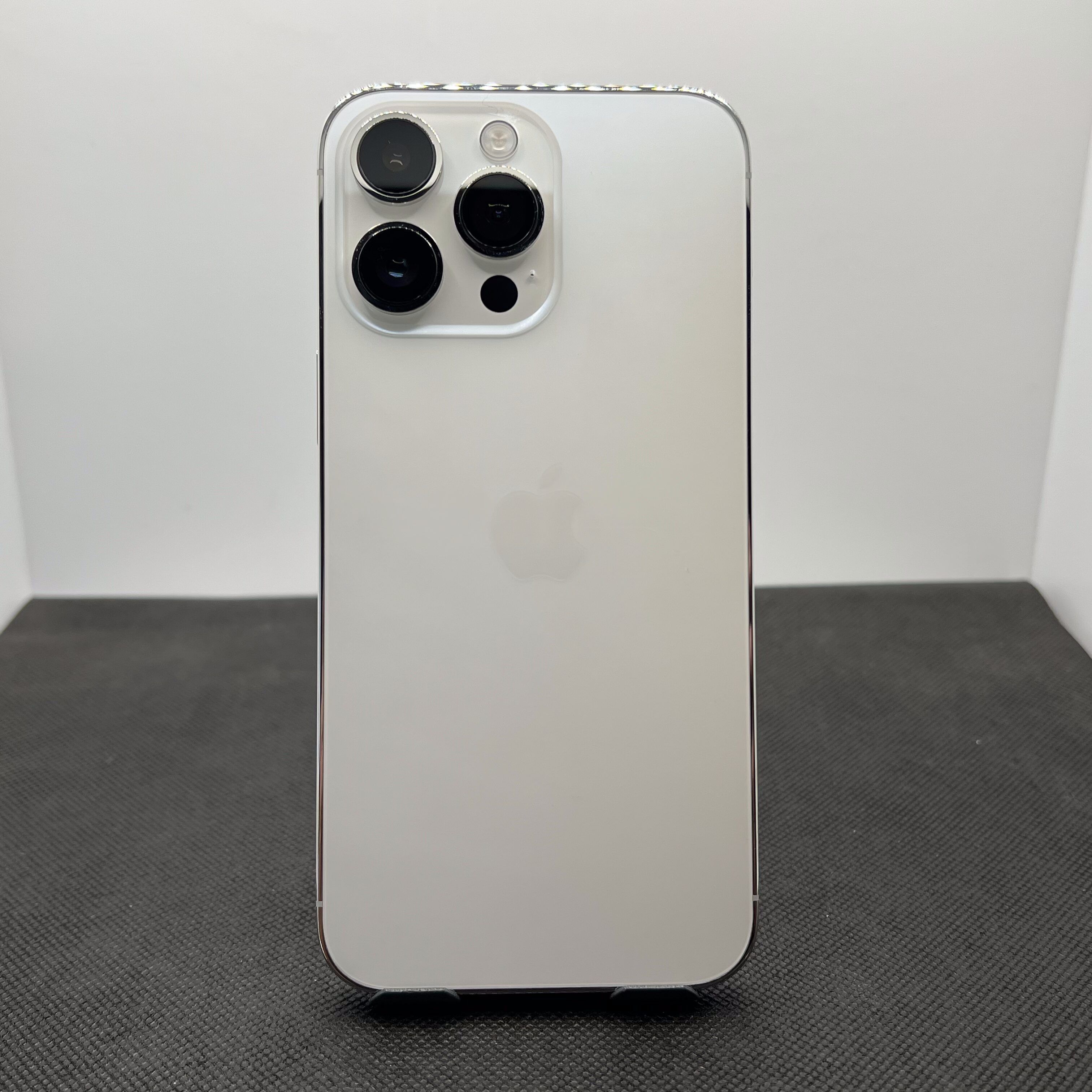 Apple iPhone 14 Pro Max 128GB Silver (12 Month Warranty) - No Face ID - Image 8