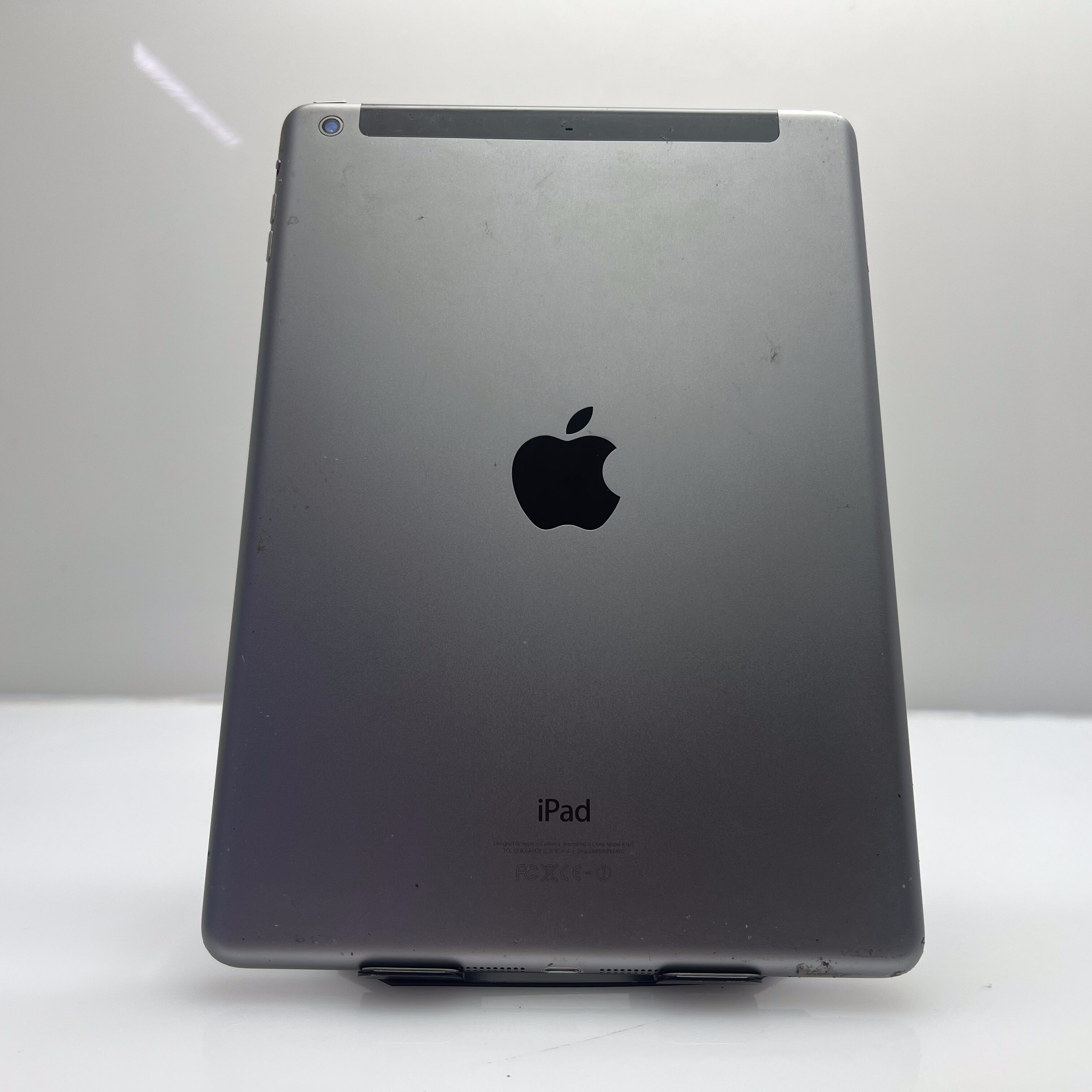 Apple iPad Air 64GB (Wifi/Cell) Silver | Epic Deals SA