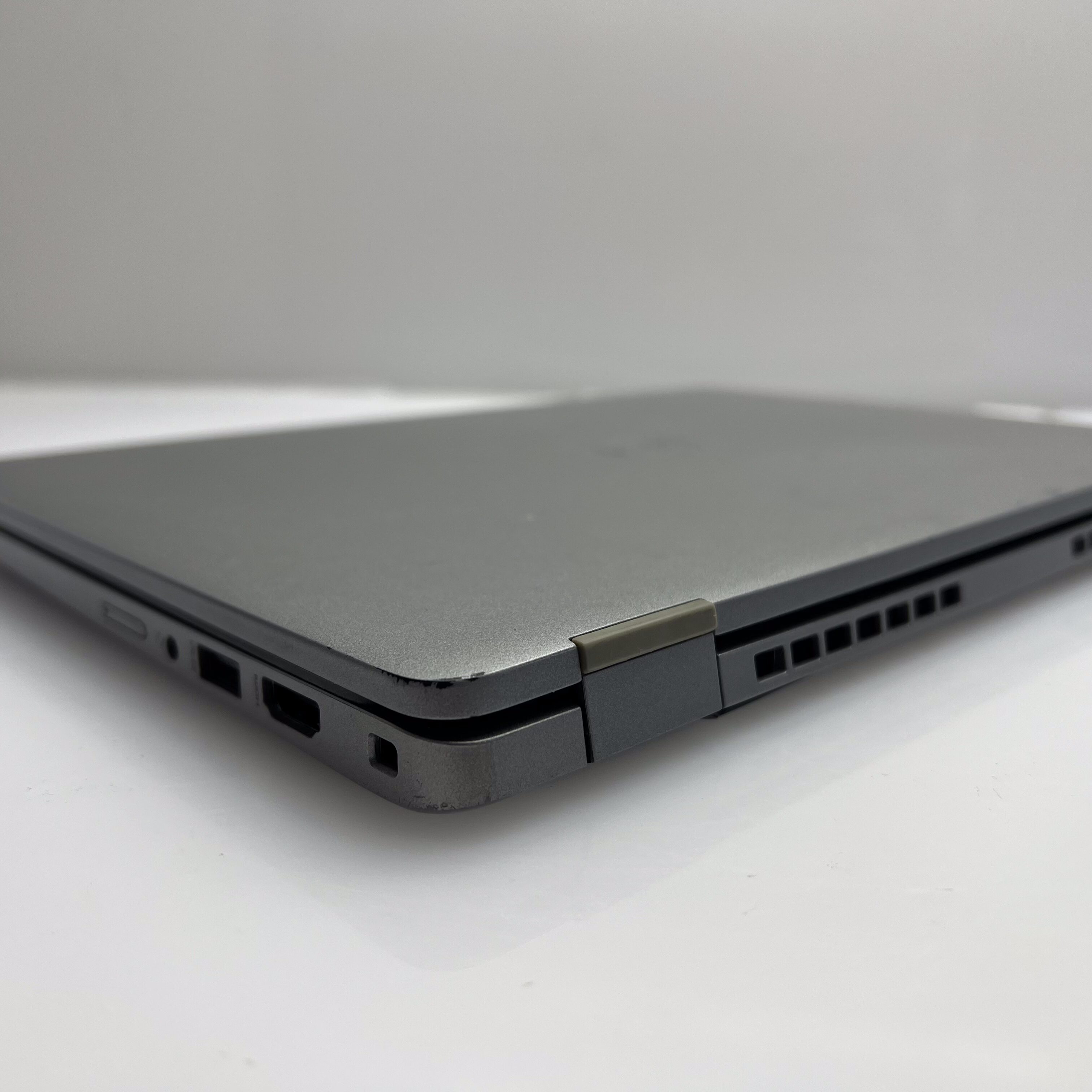 Dell Latitude 5320 11th Gen "Core i7" 32GB RAM 512GB NVME SSD Silver - Image 7