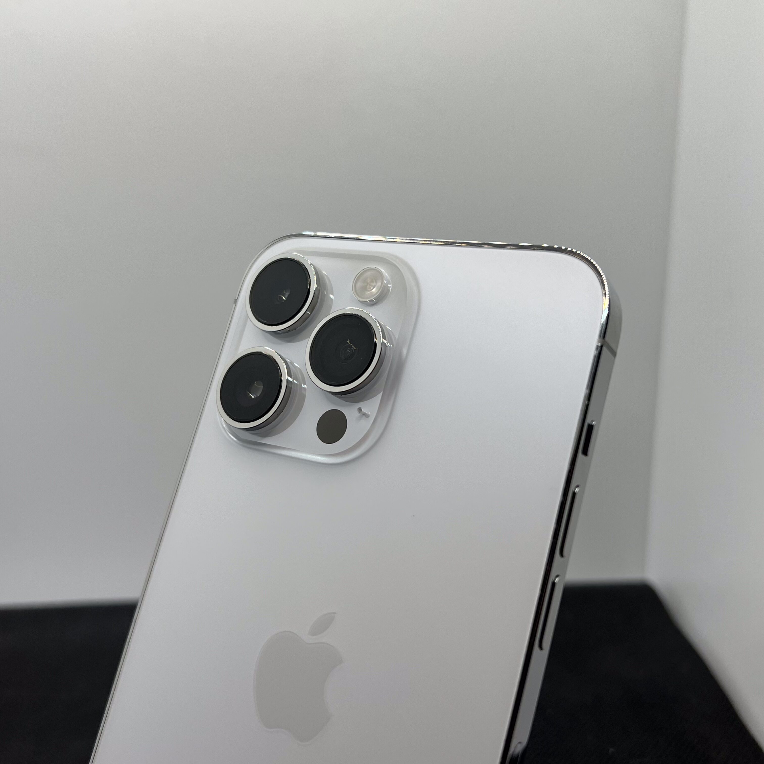 Apple iPhone 14 Pro Max 128GB Silver (12 Month Warranty) | Epic