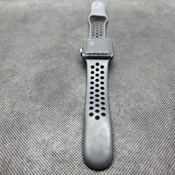 Apple Watch Series 3 Nike Straps 38mm GPS Only Space Grey - Image 5