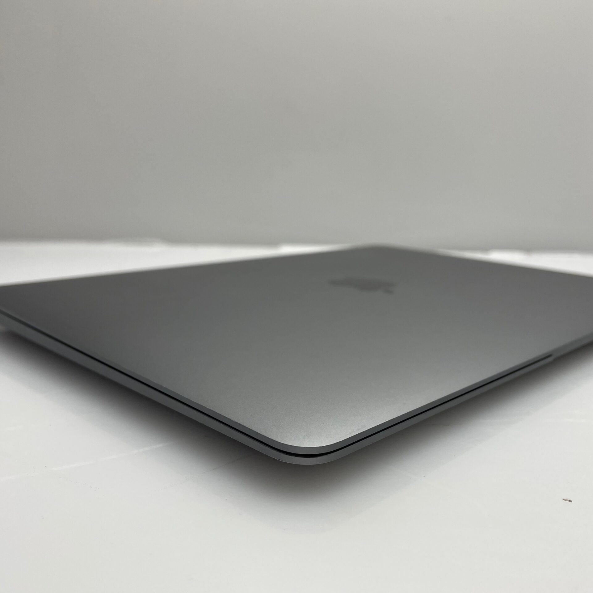 Apple MacBook Air "M1" 8 CPU/ 8 GPU 13-Inch (2020) 8GB RAM 256GB SSD Silver (12 Month Warranty) - Image 5