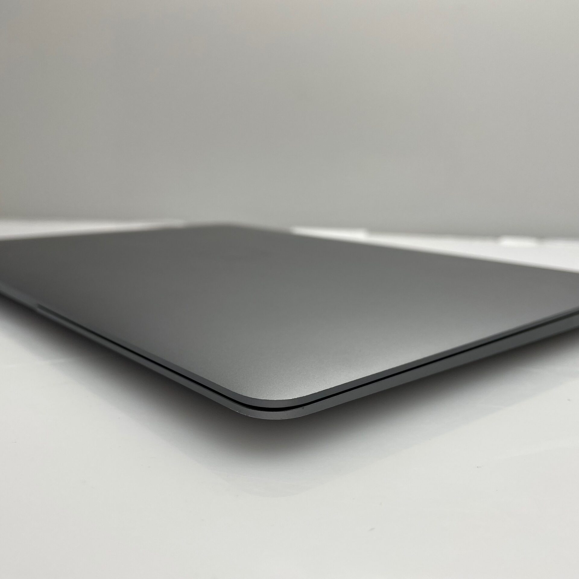 Apple MacBook Air "M1" 8 CPU/ 8 GPU 13-Inch (2020) 8GB RAM 256GB SSD Silver (12 Month Warranty) - Image 6