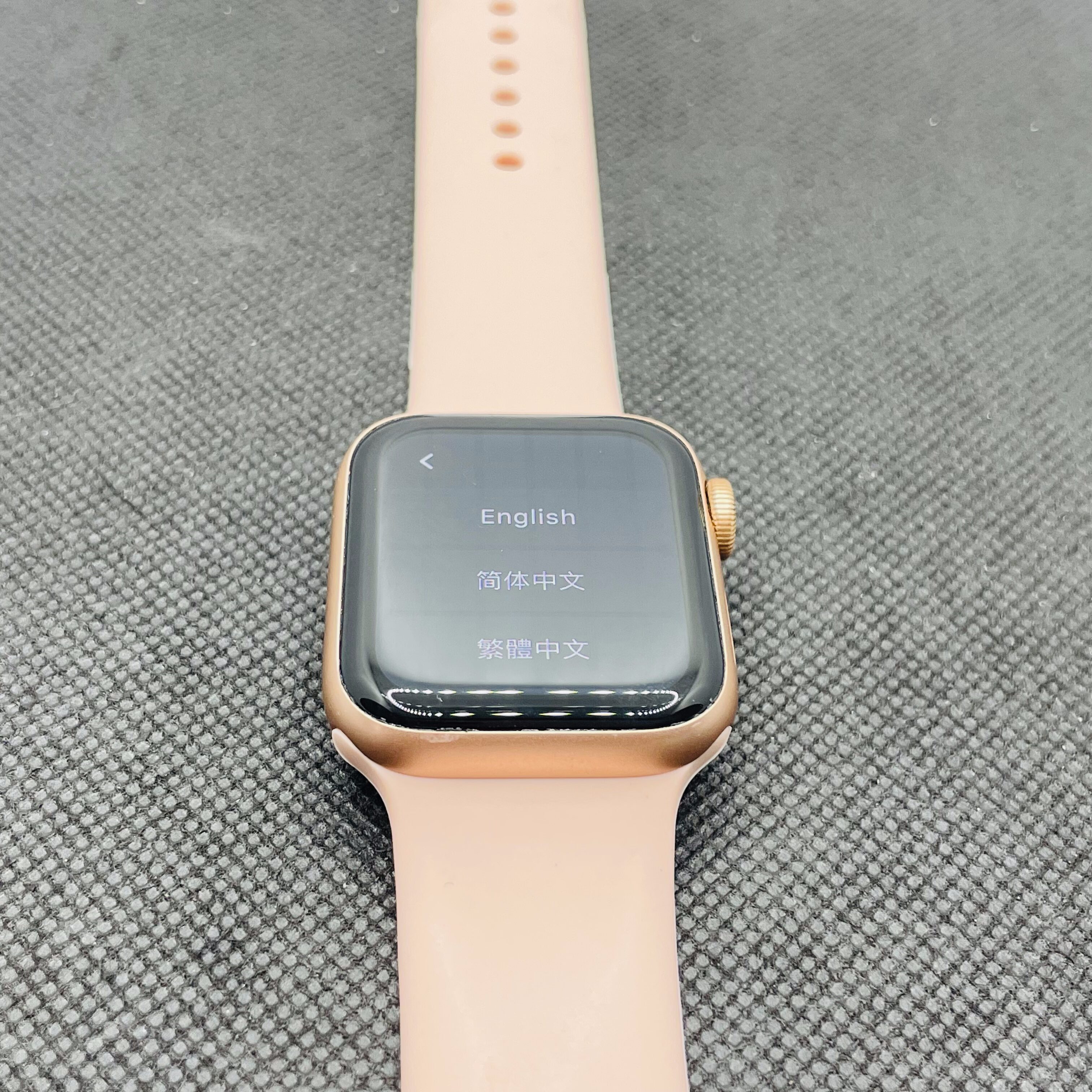 Apple Watch SE 1st Gen 40mm GPS Only Rose Gold (3 Month Warranty) - Image 2