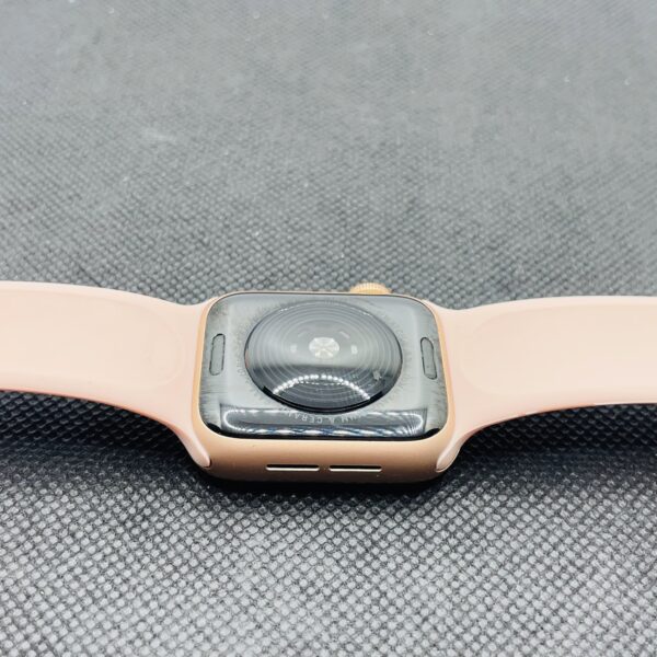 Apple Watch SE 1st Gen 40mm GPS Only Rose Gold (3 Month Warranty) - Image 6