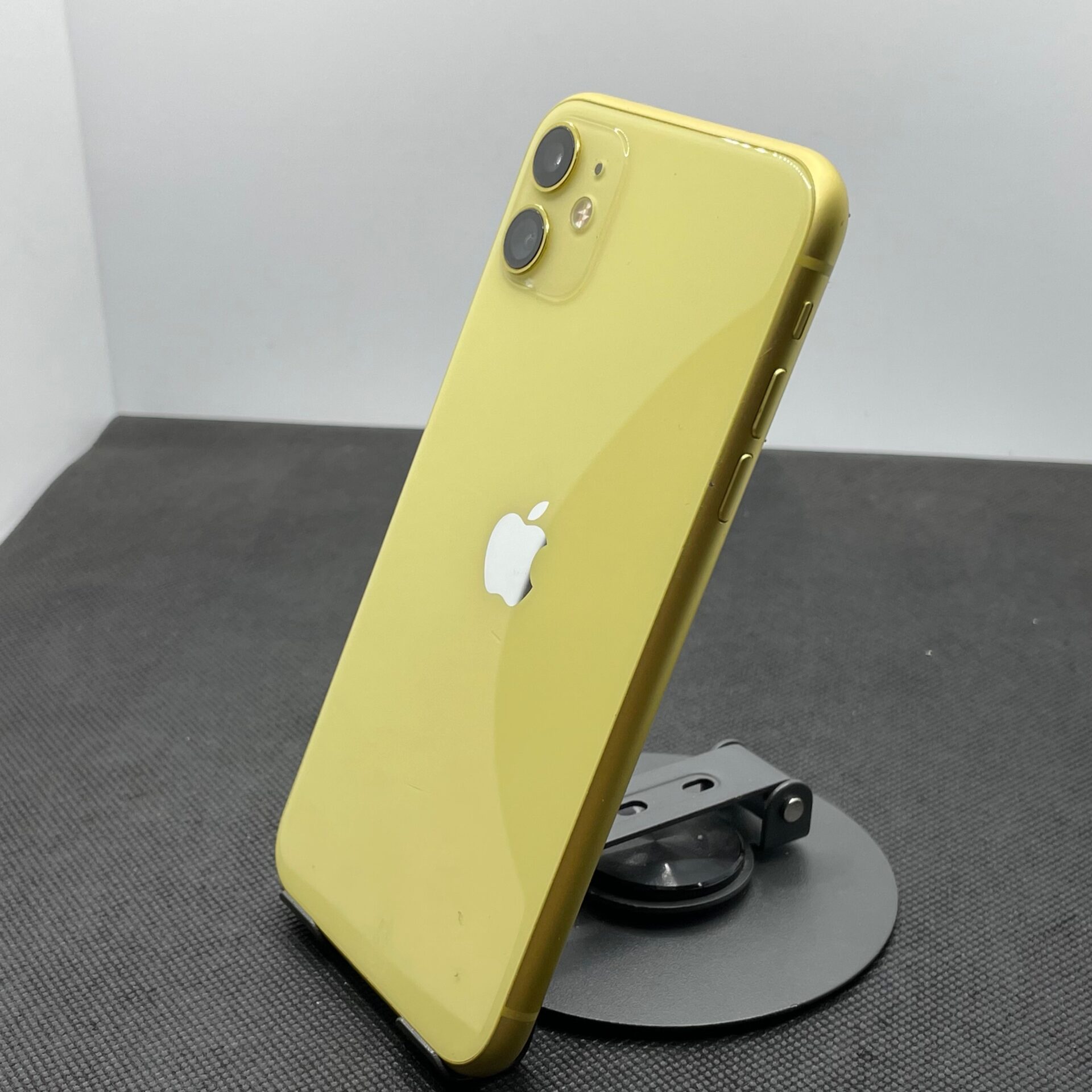 Apple iPhone 11 64GB Yellow (6 Month Warranty) - Minor Bright