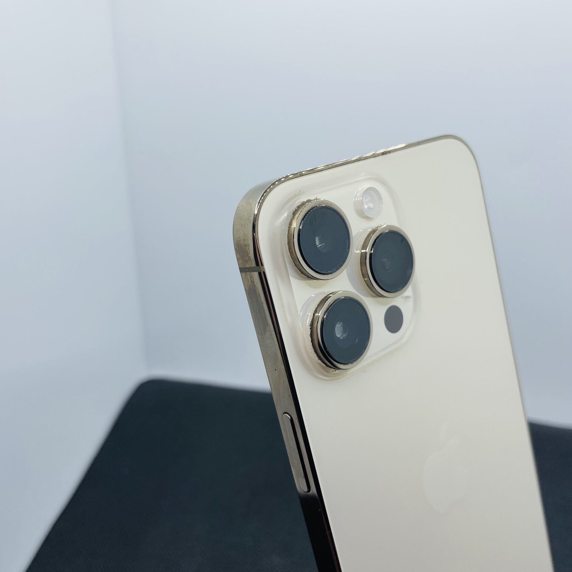 Apple iPhone 14 Pro Max 128GB Gold (12 Month Warranty) - Minor LCD Burn - Image 11