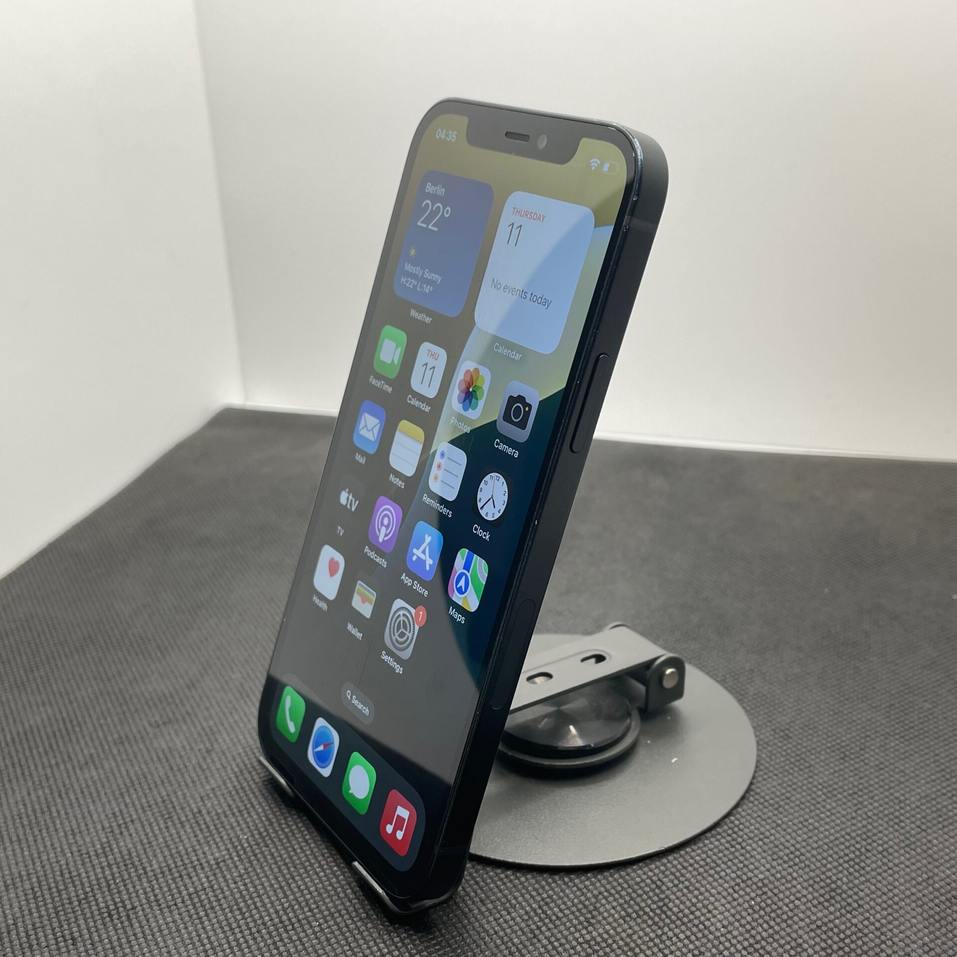 Apple iPhone 12 64GB Midnight - (Grade B) - Image 4