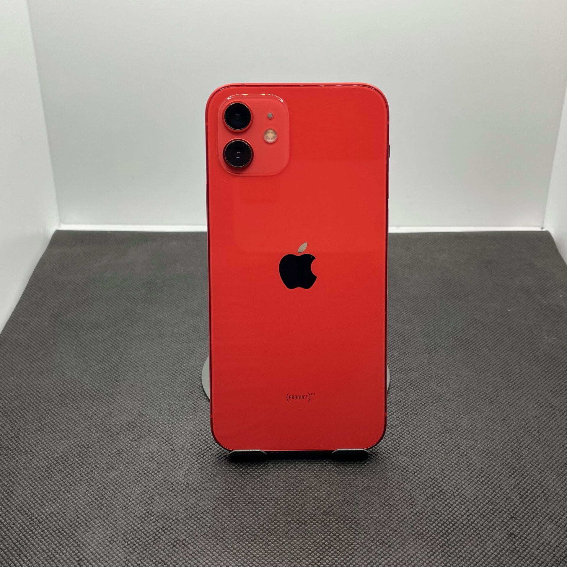 Apple iPhone 12 64GB Product Red (6 Month Warranty) - Image 6