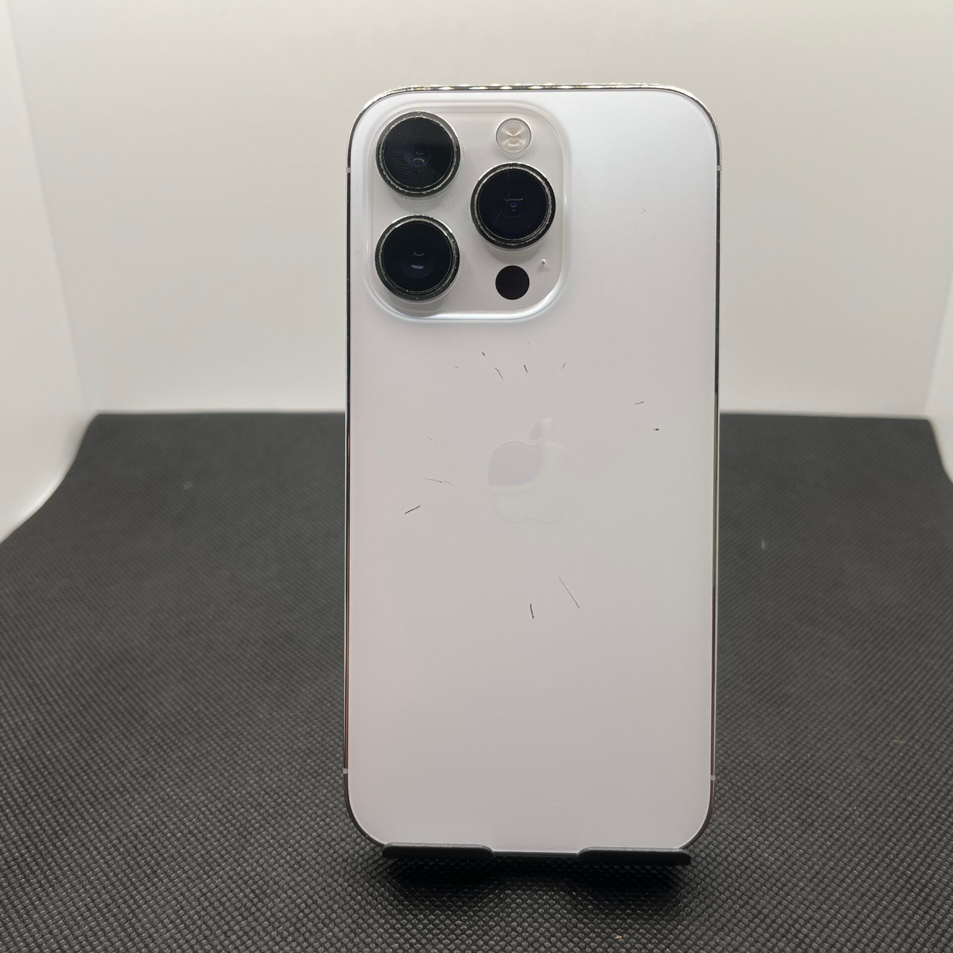 Apple iPhone 14 Pro 128GB Silver (12 Month Warranty) - Image 10