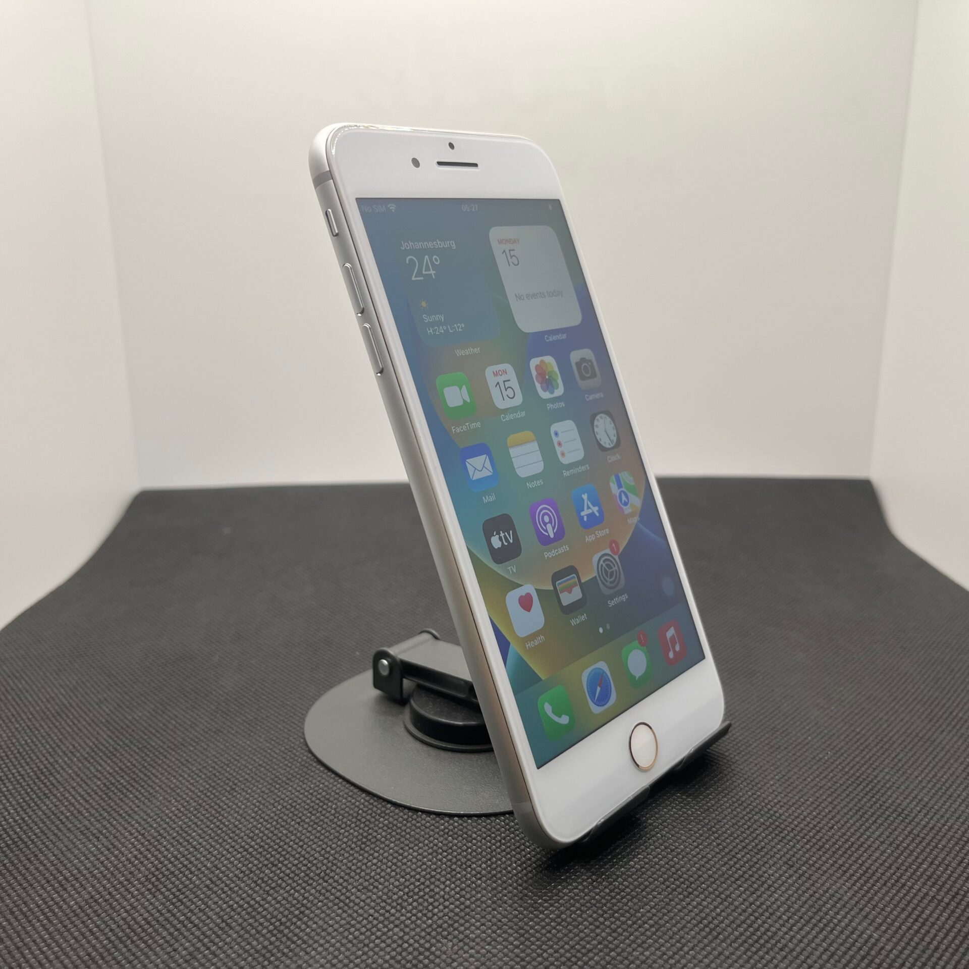 Buy Used Apple iPhone 8 Plus 64GB White - No Home Button Buy Used Apple iPhone 8 Plus 64GB White - No Home Button