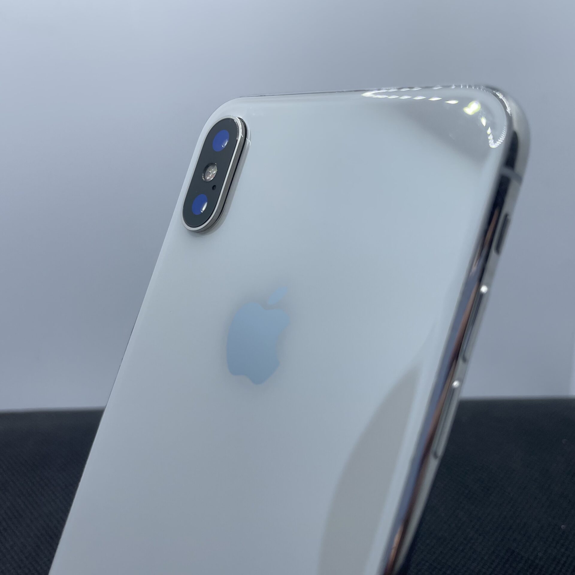 Apple iPhoneX 256GB シルバー Apple iPhone X 256GB Silver (3 Month Warranty) | Epic Deals SA