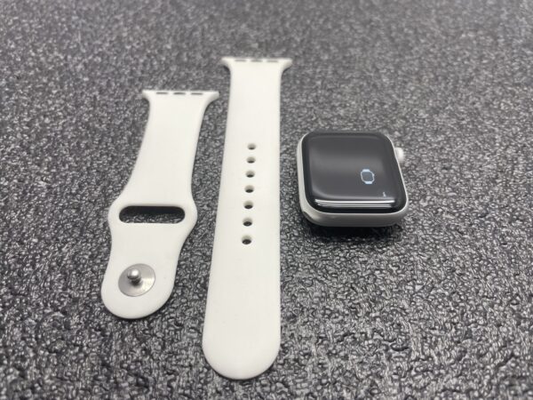 Apple Watch Series 5 40mm GPS Only Aluminium Silver (3 Month Warranty) – With White Straps - Image 10