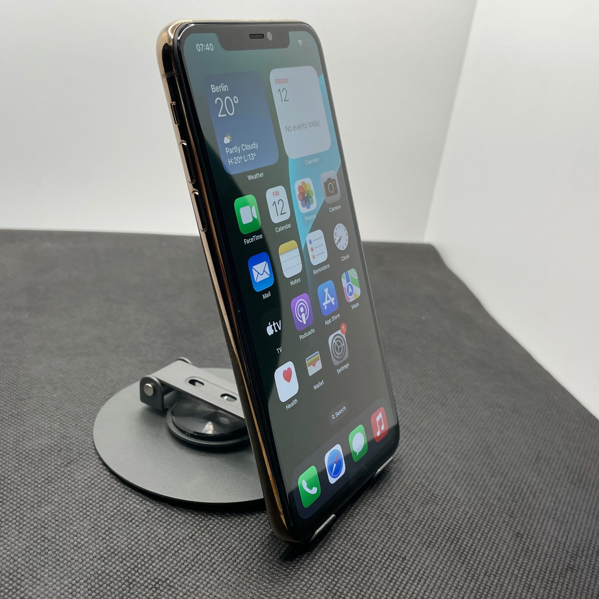 Apple iPhone 11 Pro Max 256GB Gold (6 Month Warranty) - Image 2